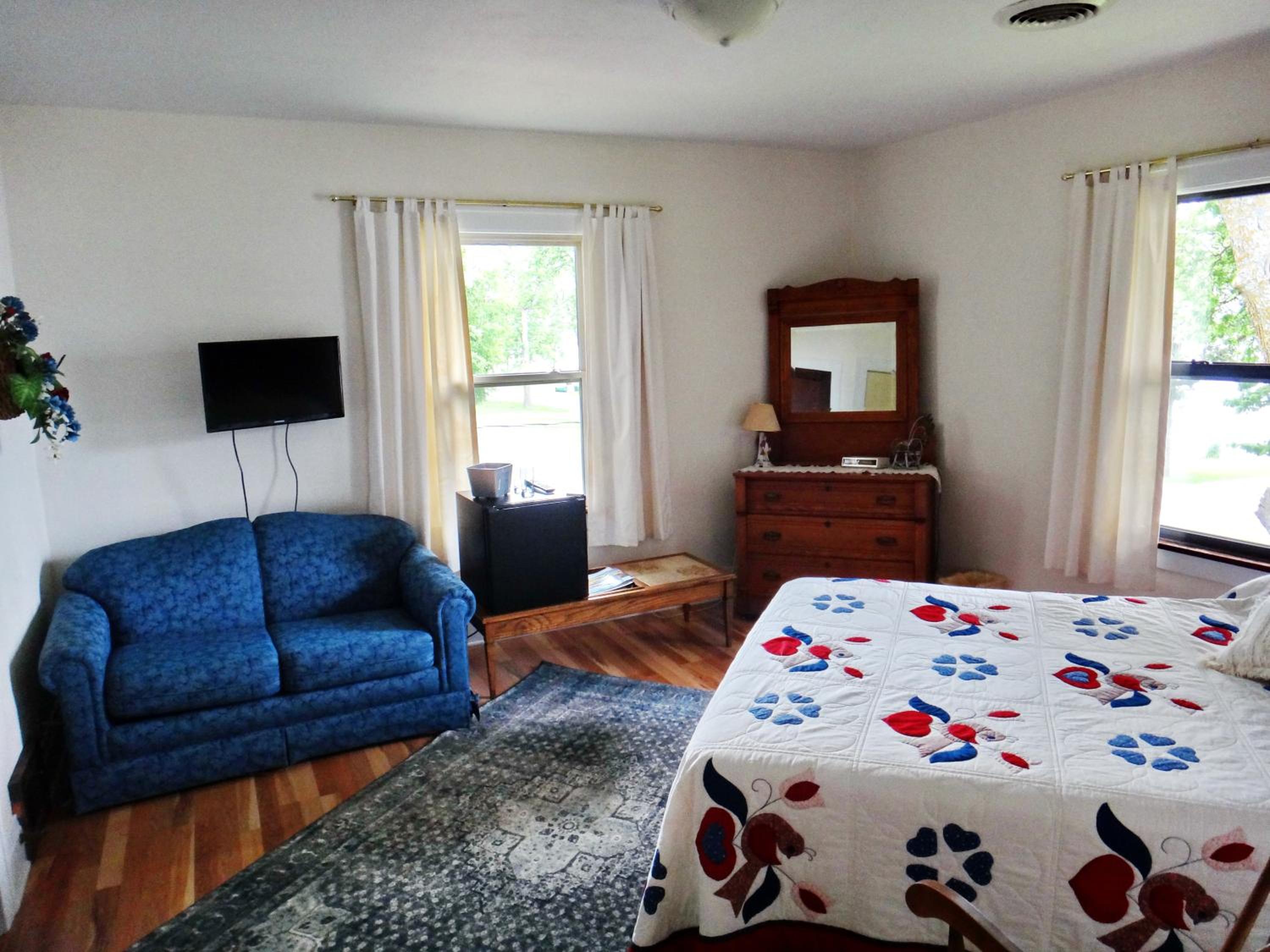 Queen Room photo 1