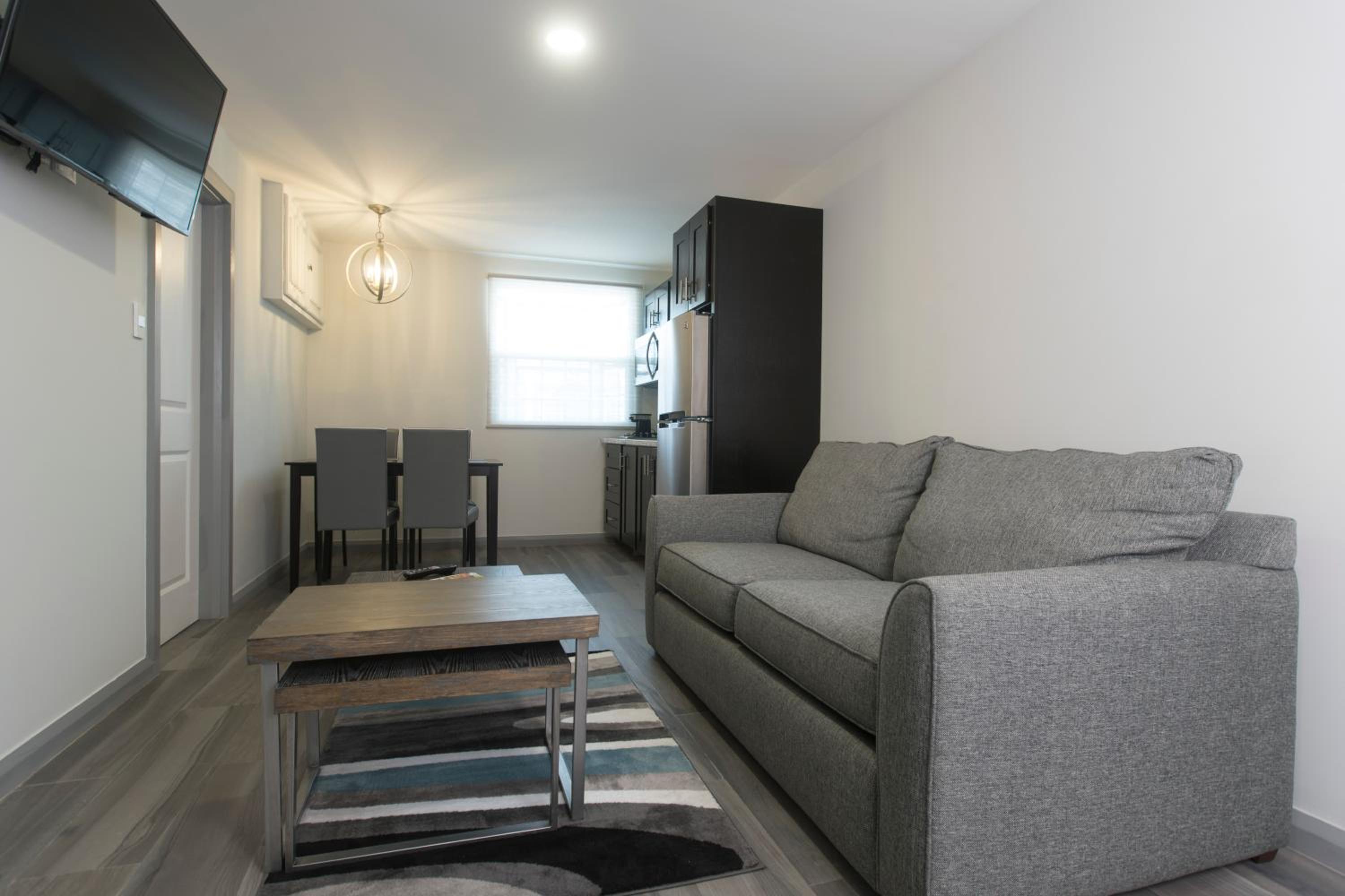 Deluxe Family Suite