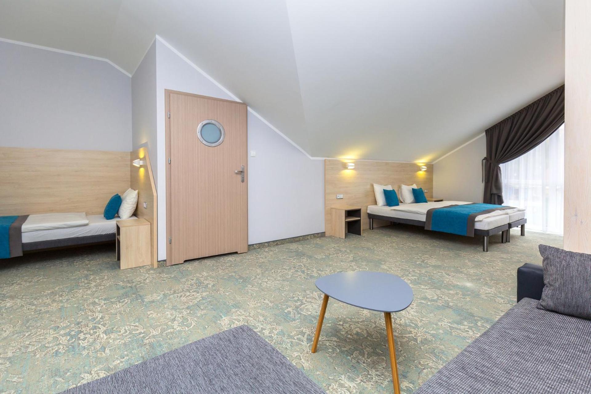 Standard Quadruple Room - Photo 4