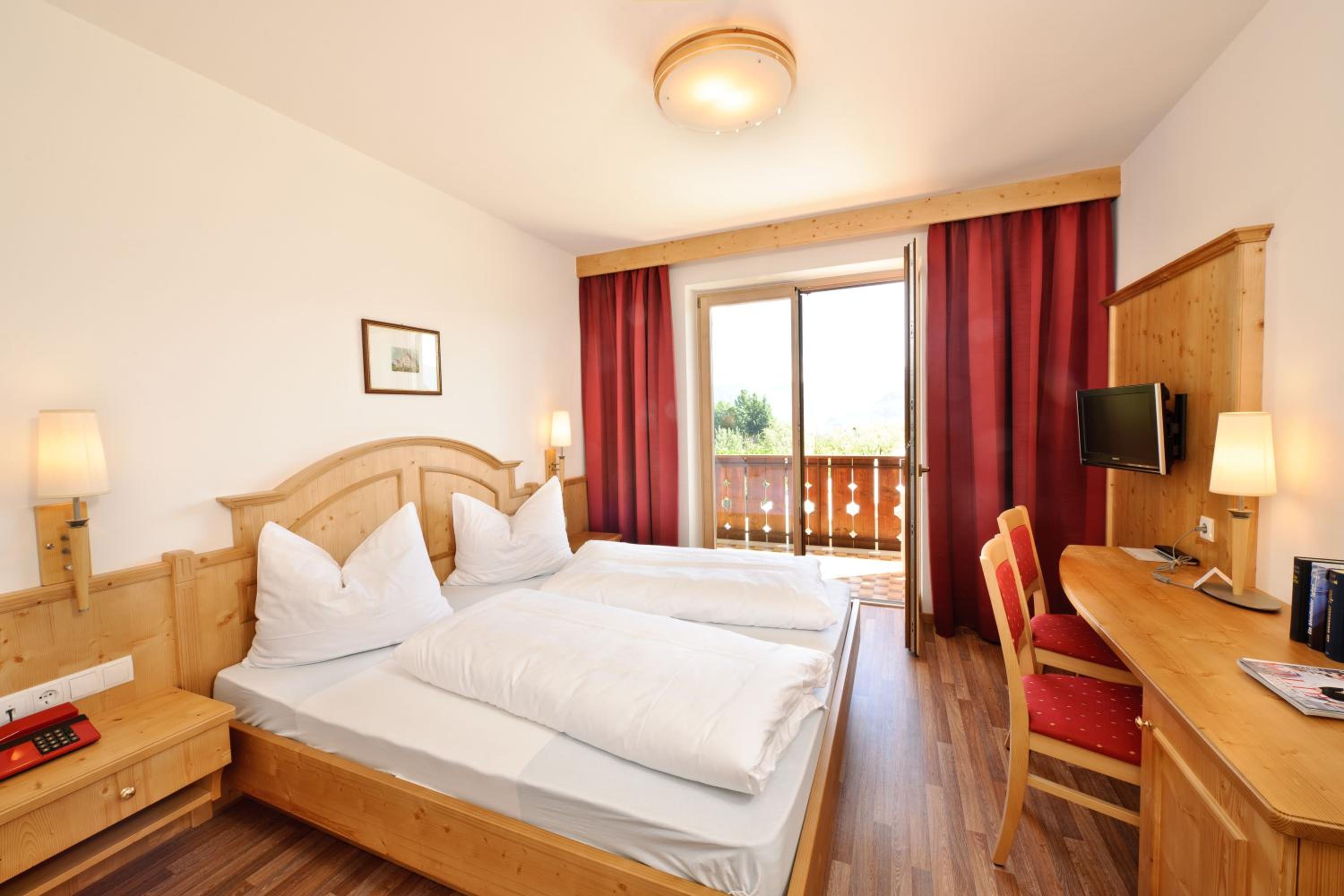 Double Room with Mountain View