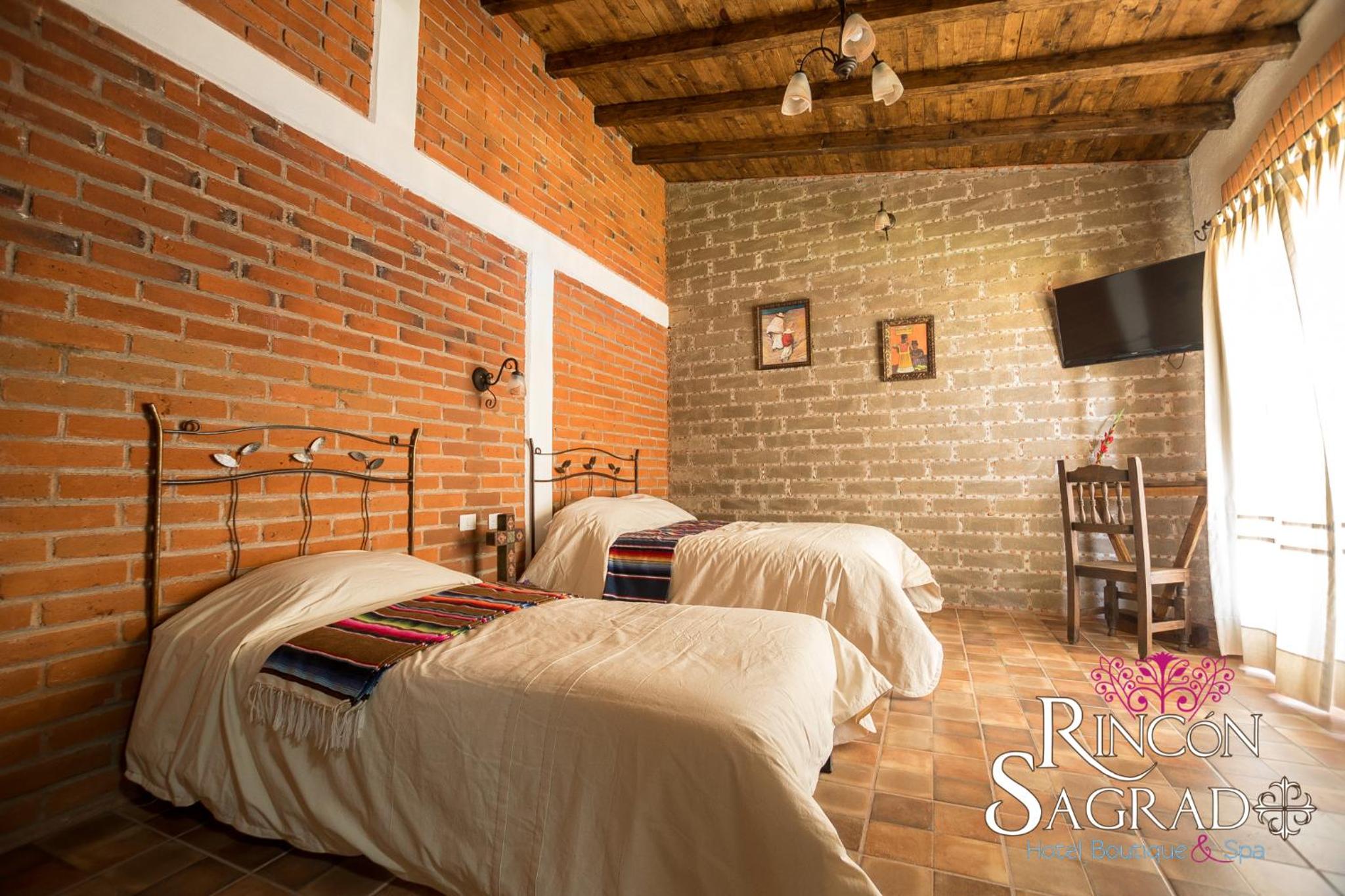 Twin Room with Private Bathroom