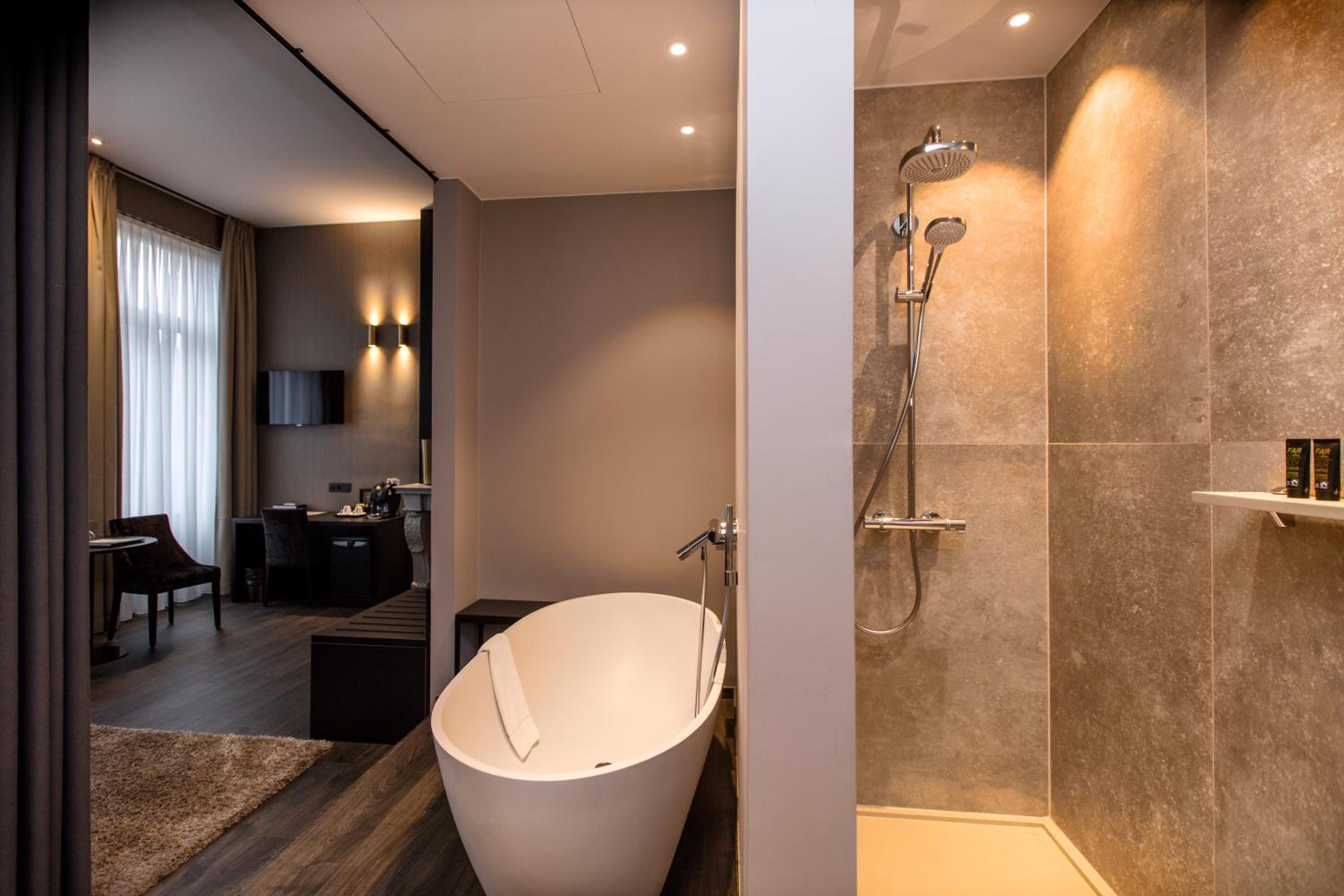 Exclusive Double Room With River View - Photo 17