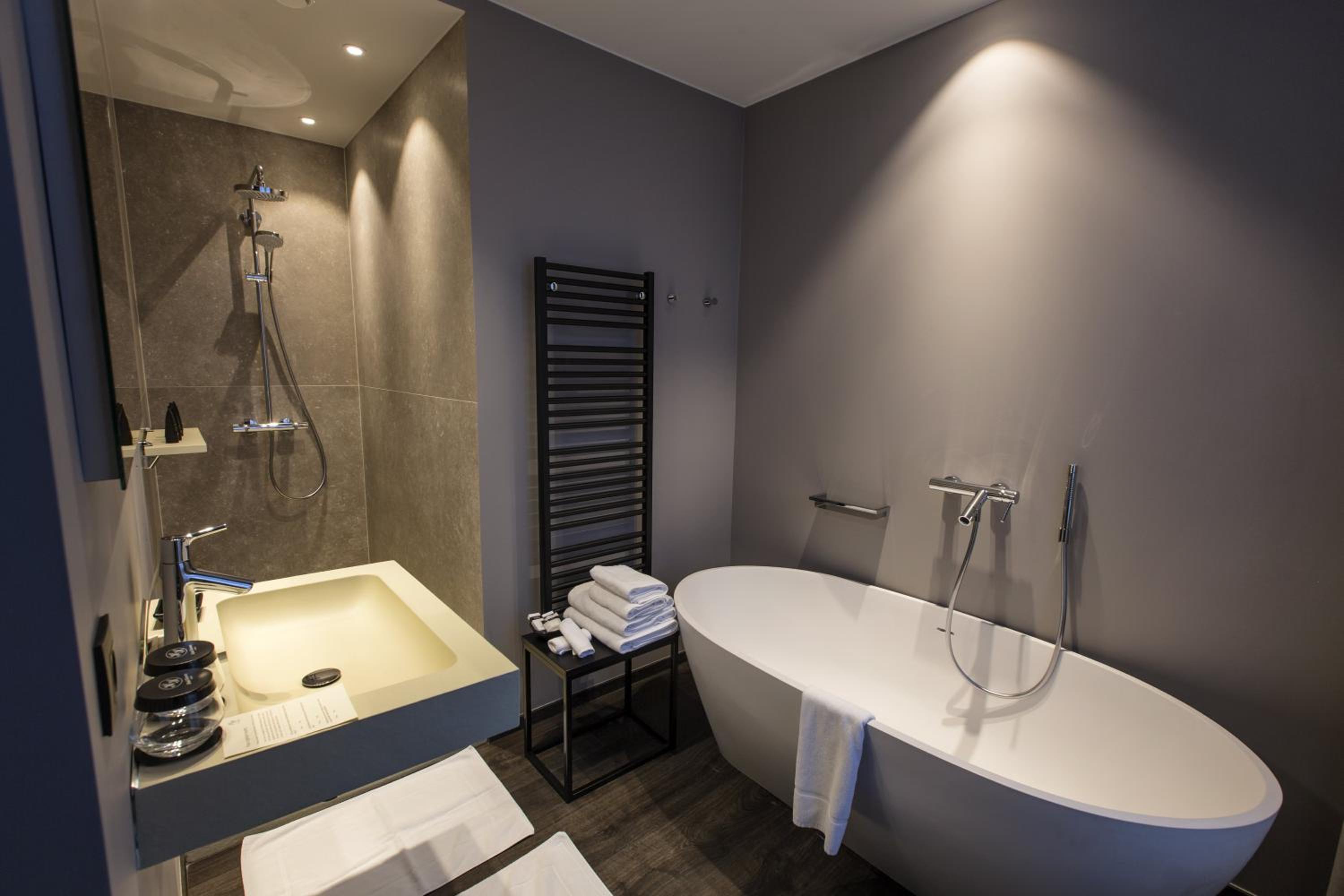 Exclusive Double Room With River View - Photo 2