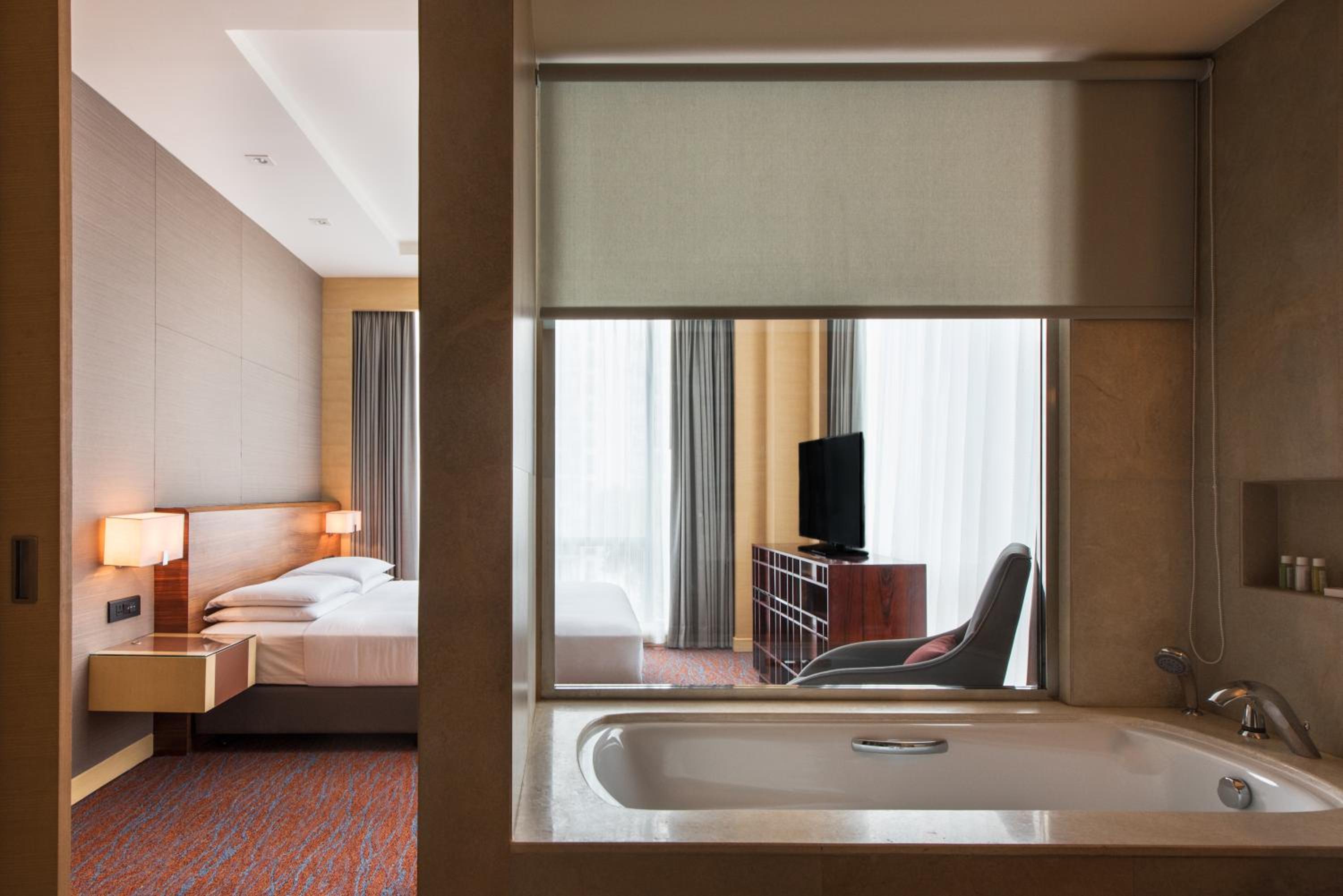Suite | 20% discount on Food & Soft Beverage (No IRD) & Laundry Suite | 20% discount on Food & Soft Beverage (No IRD) & Laundry