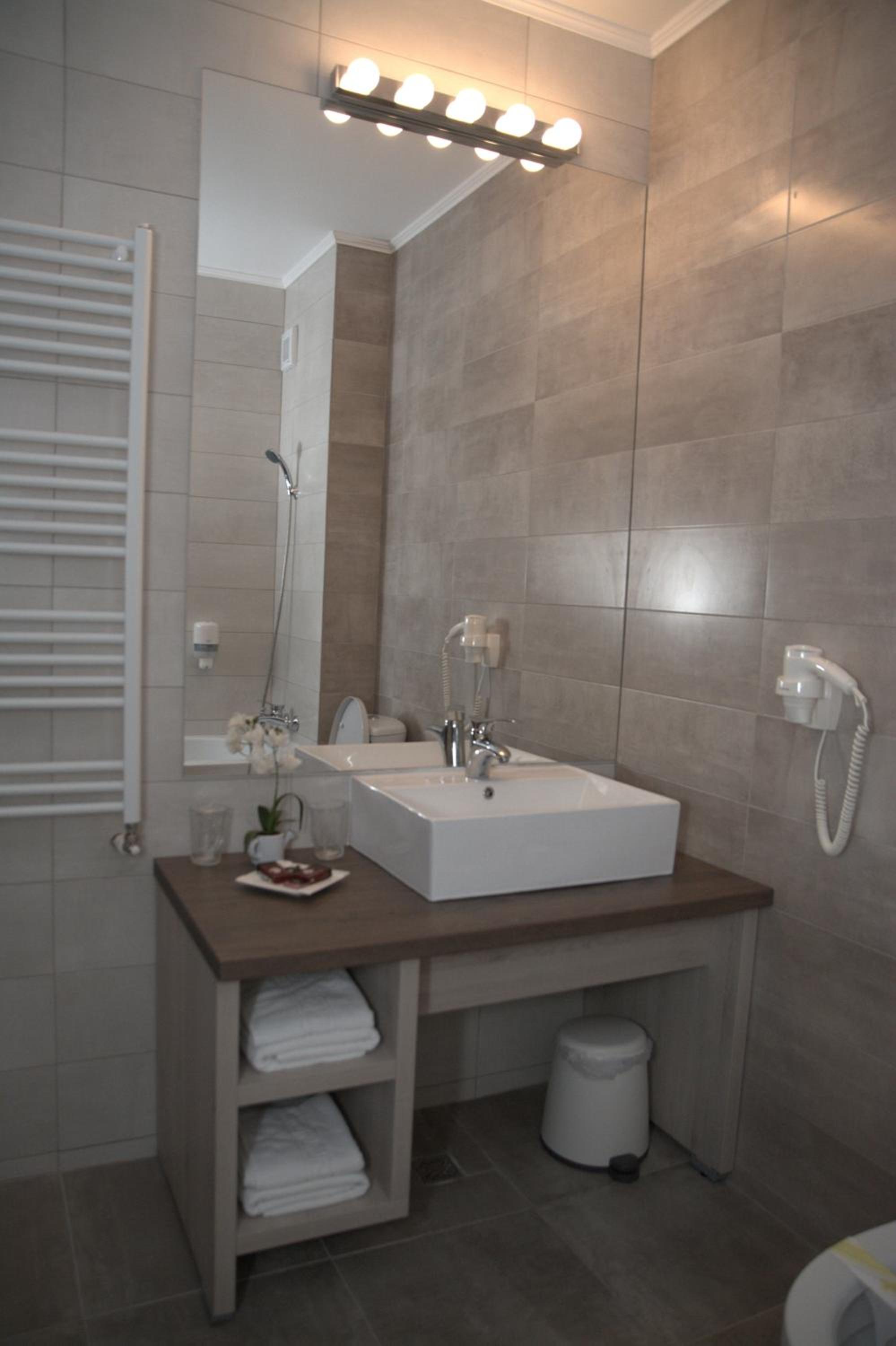 Deluxe Twin Room - Photo 4