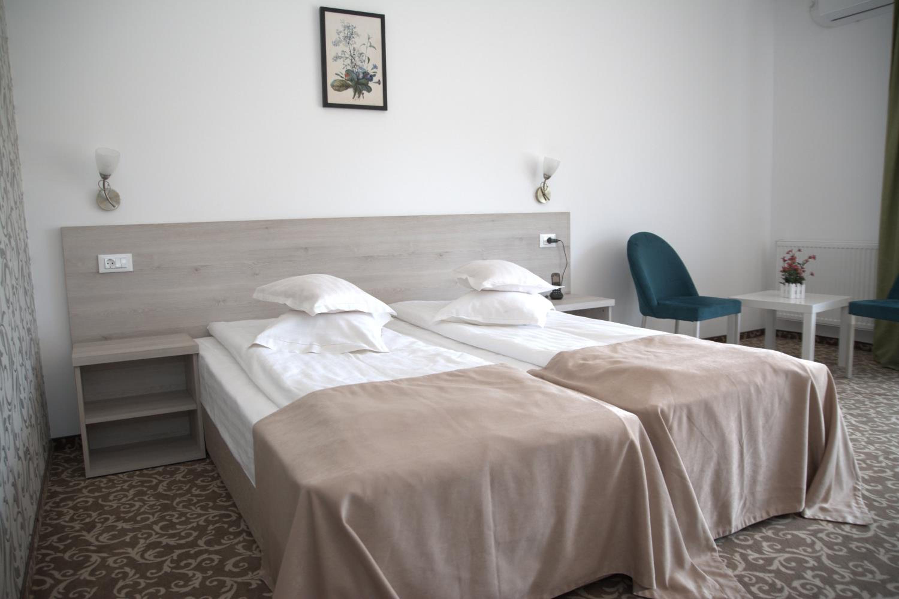 Deluxe Twin Room - Photo 3