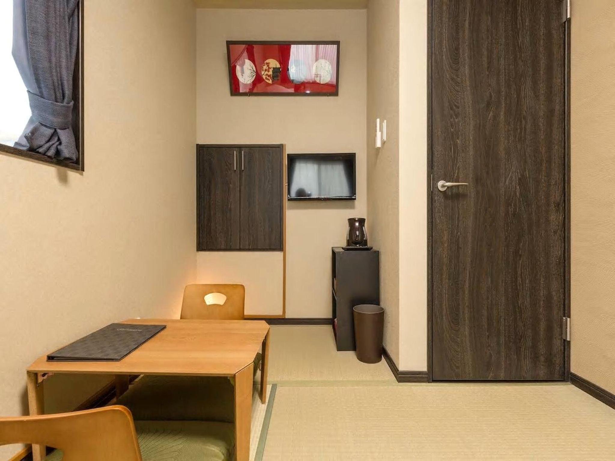 Japanese-Style Townhouse - Photo 26