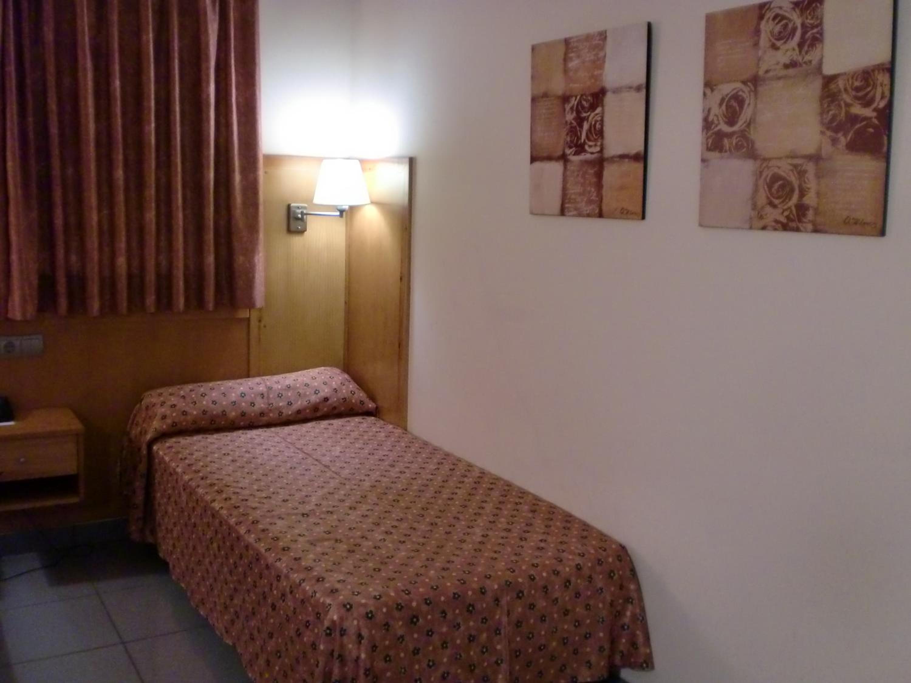 Single Room photo 3