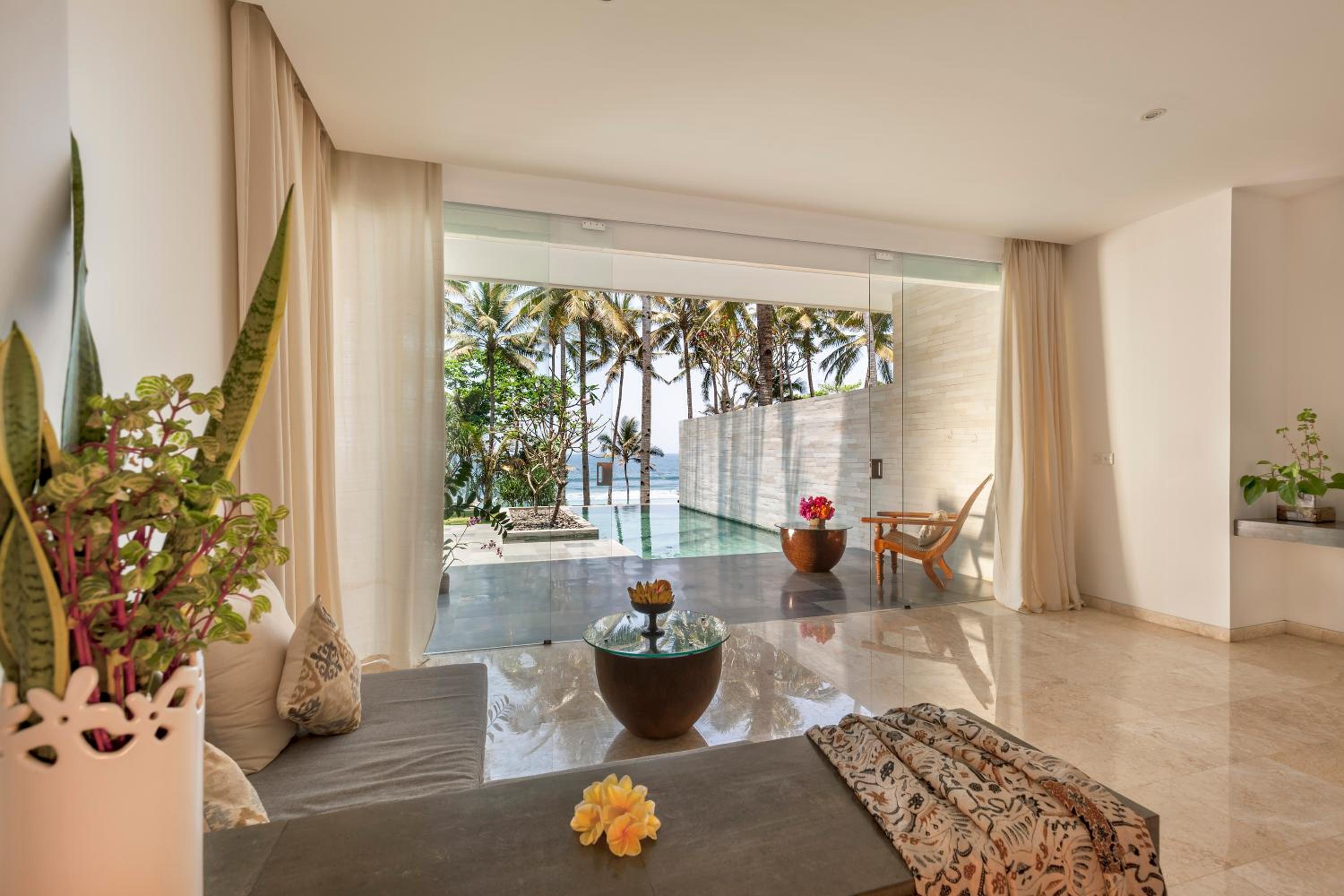 One-Bedroom Beach Pool Villa - Photo 14