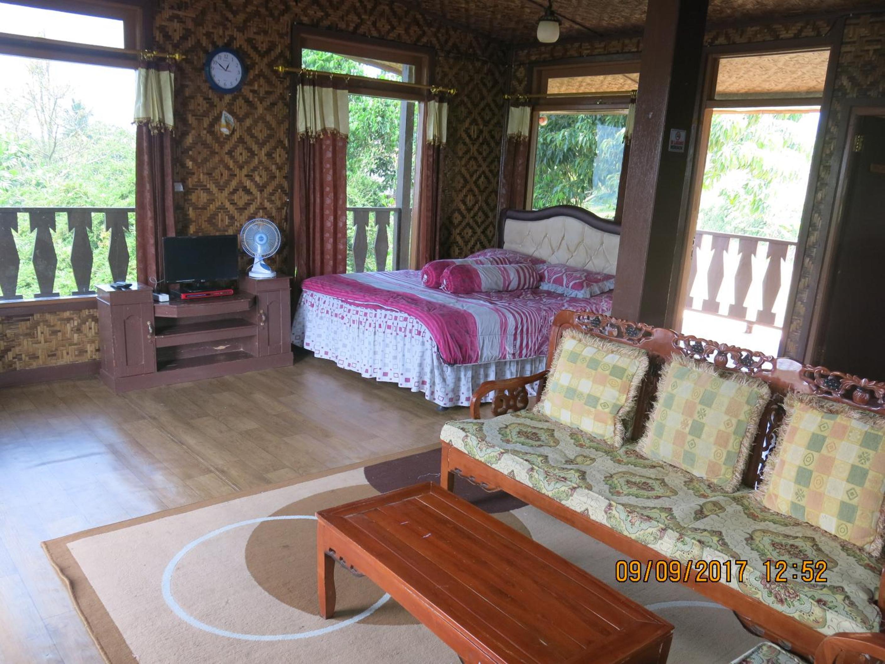 Three-Bedroom House - Photo 15