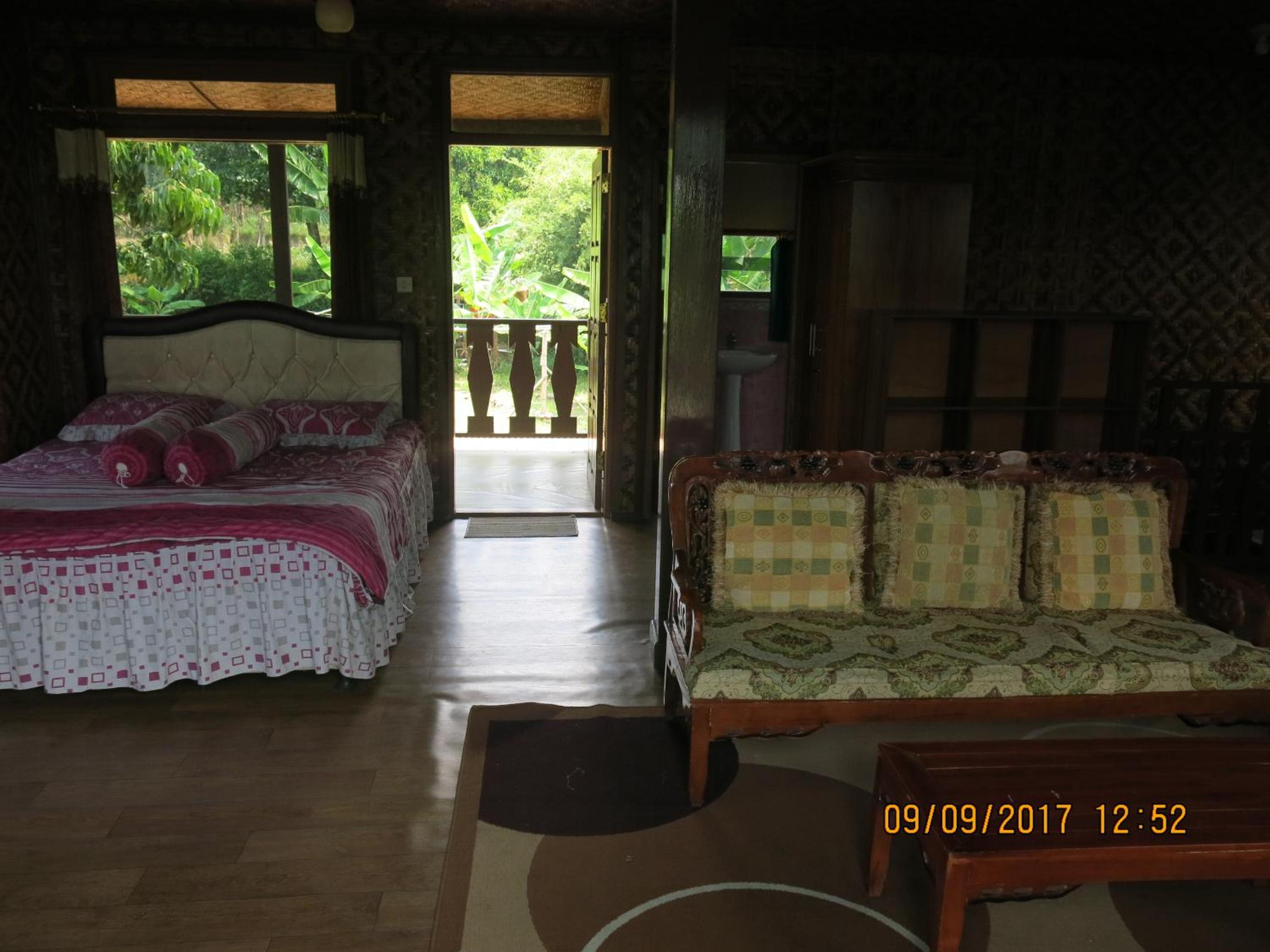 Three-Bedroom House - Photo 14