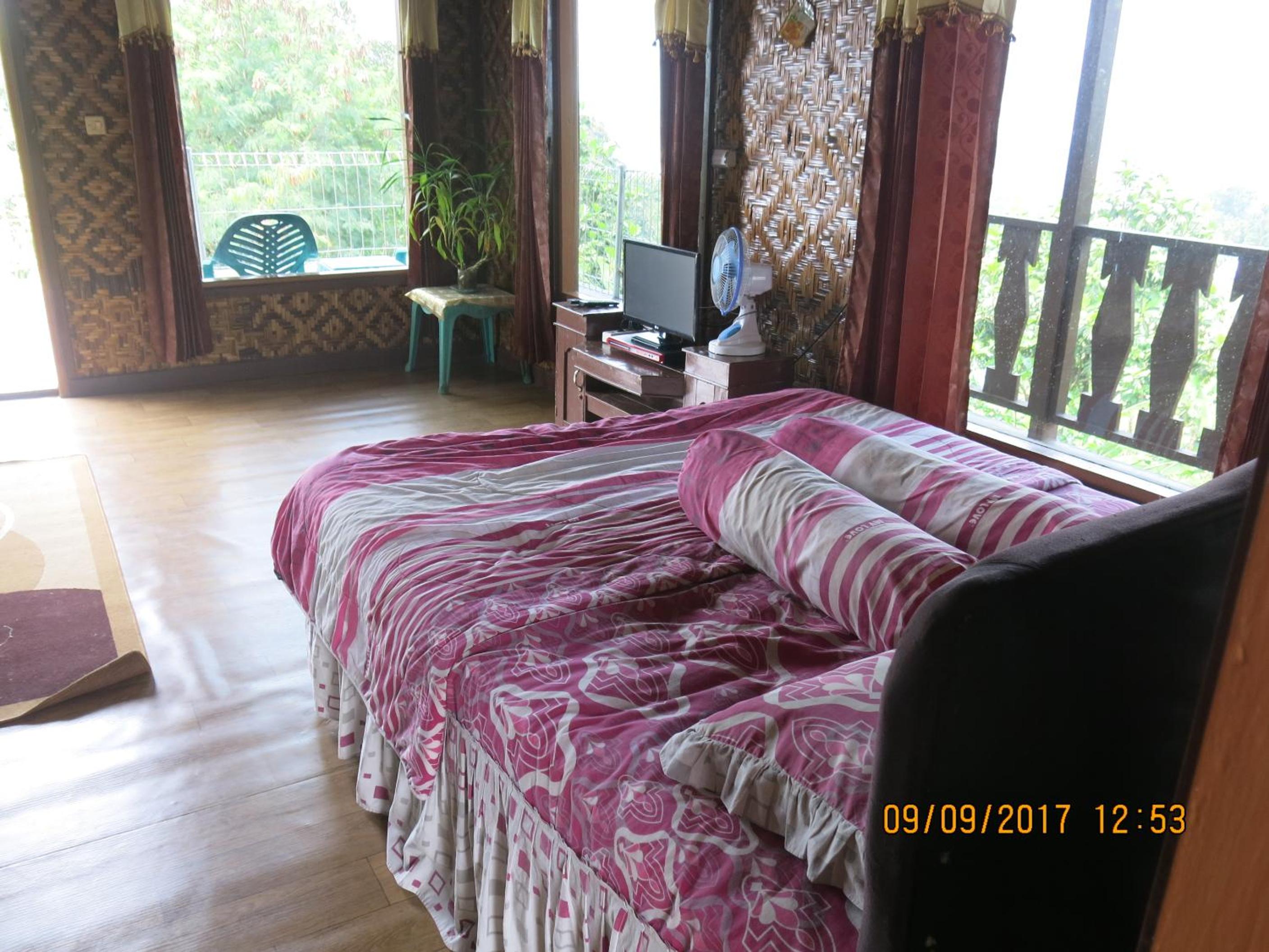 Three-Bedroom House - Photo 12