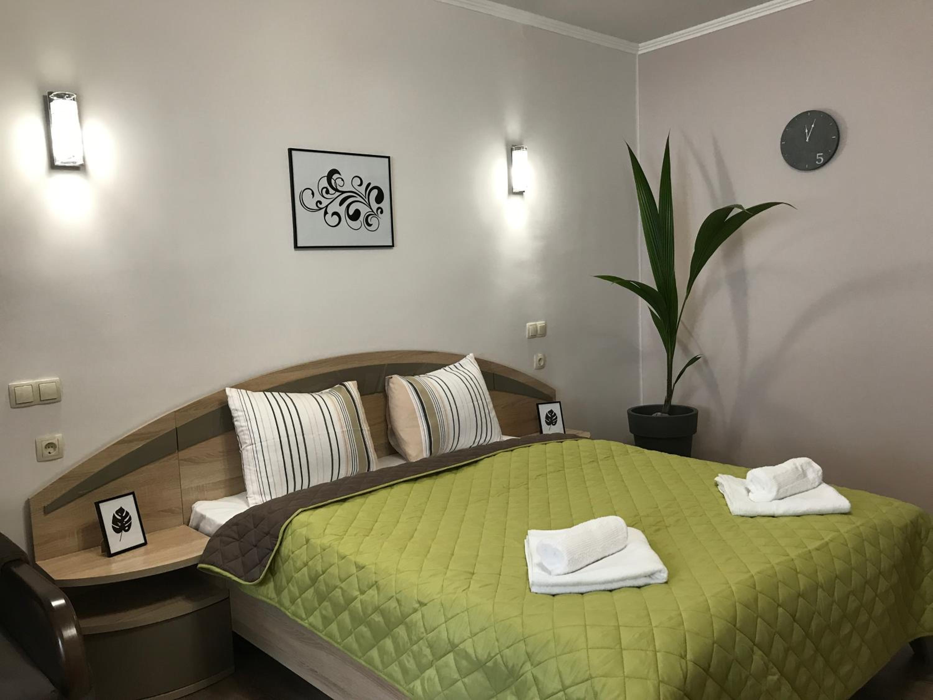 Two-Bedroom Apartment - Photo 4