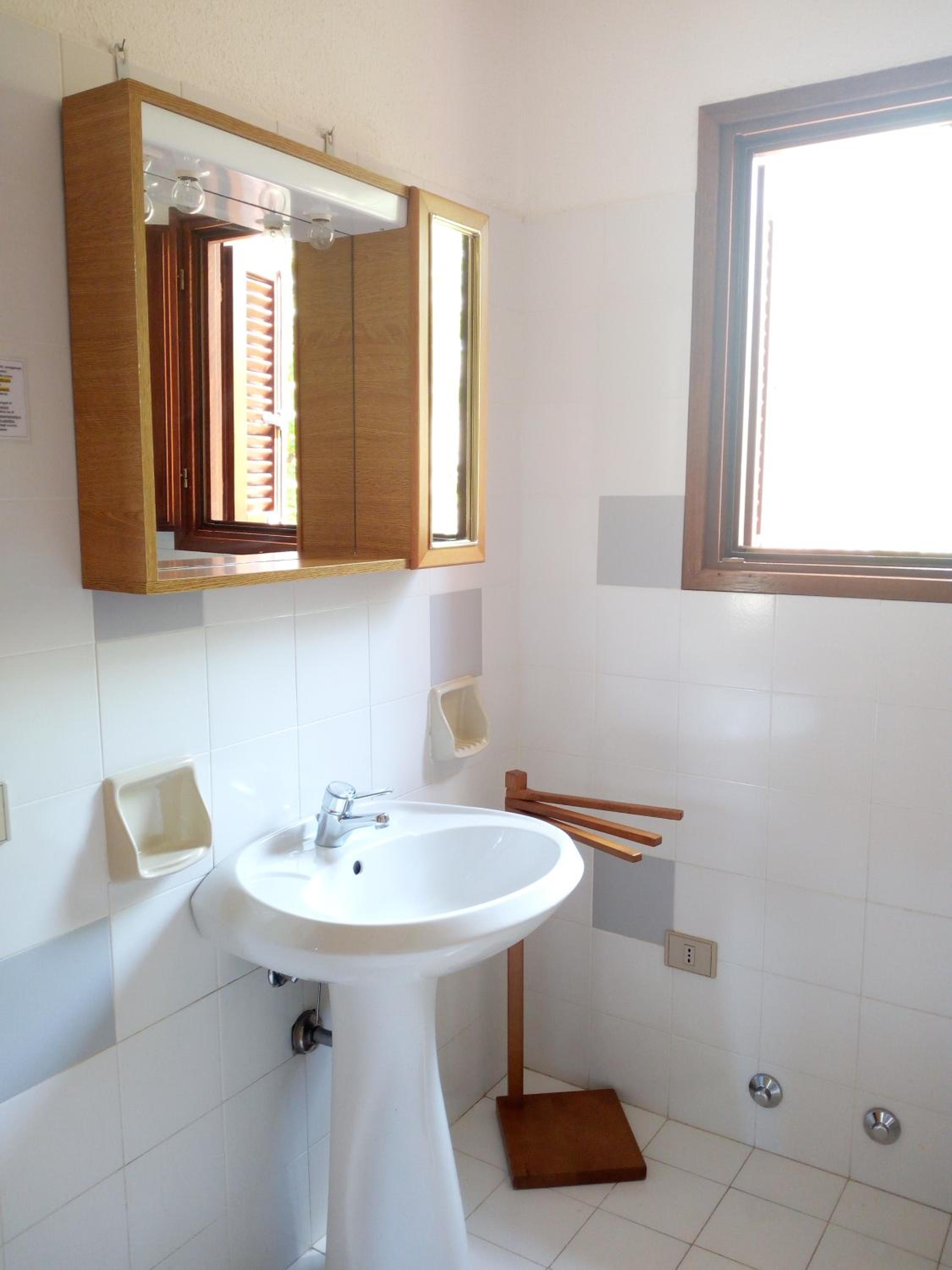 One-Bedroom Apartment - Split Level (4 Adults ) photo 2
