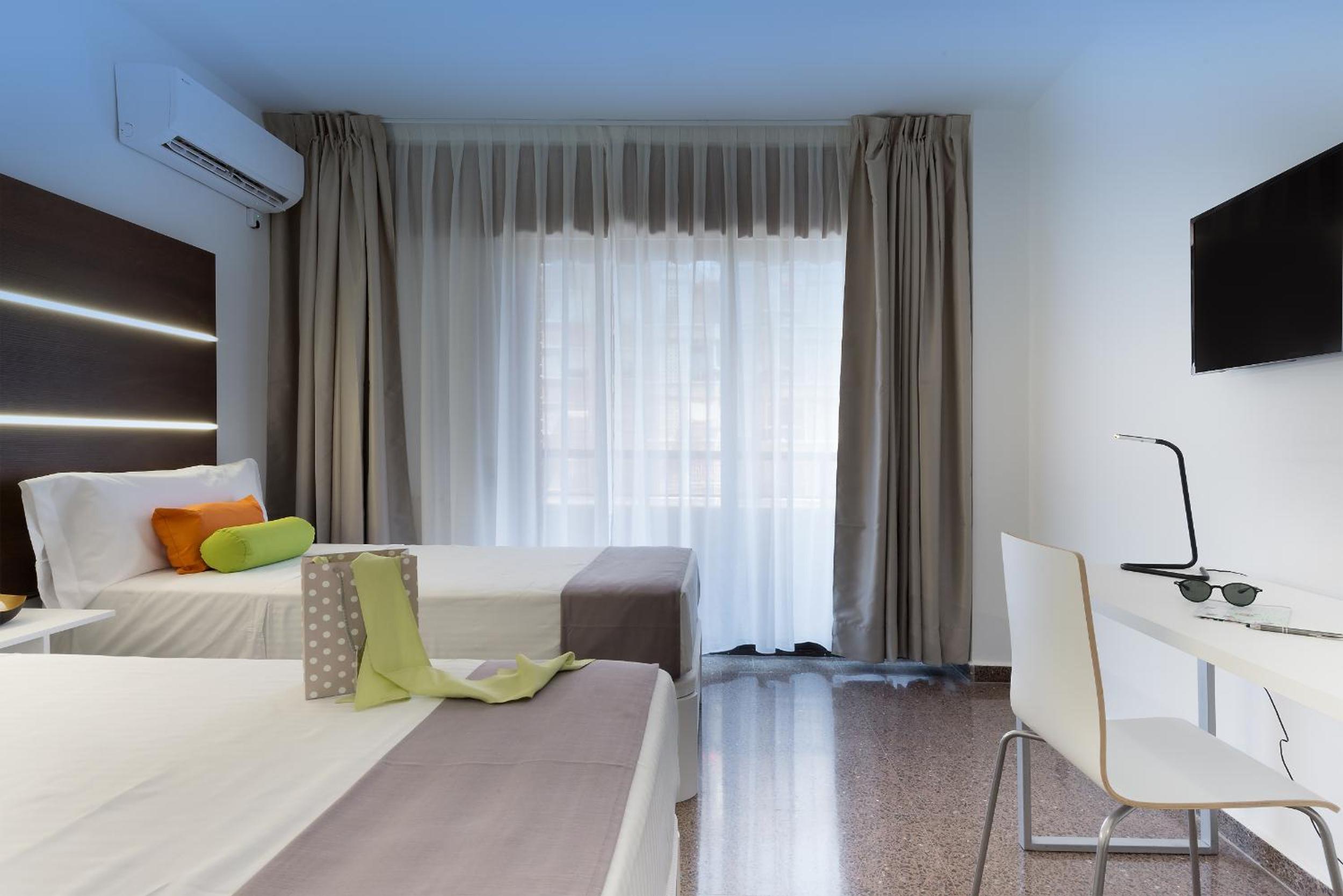 Double Room with Balcony photo 3