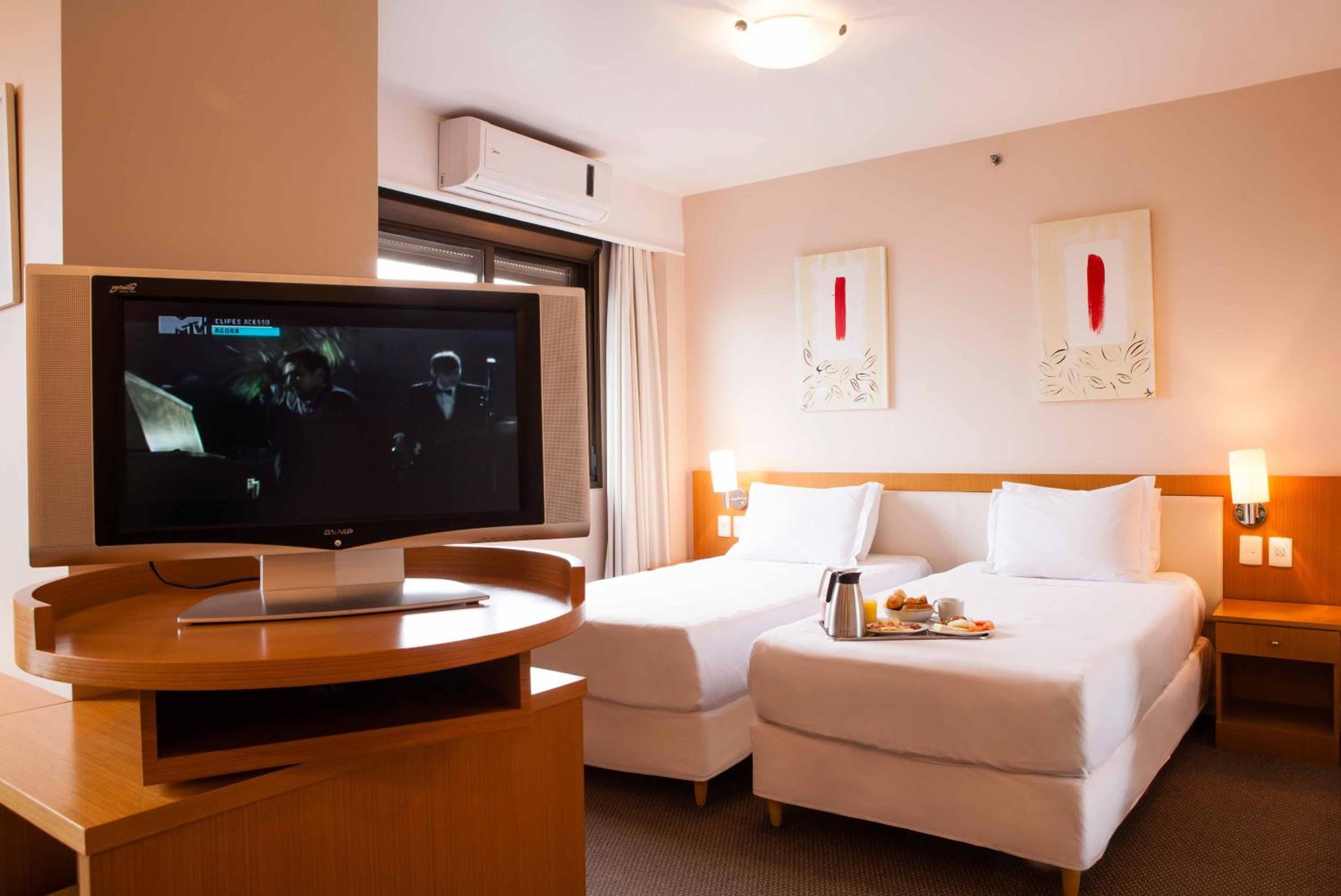 Standard Twin - 2 Single Beds and 1 Sofa Bed - Photo 1
