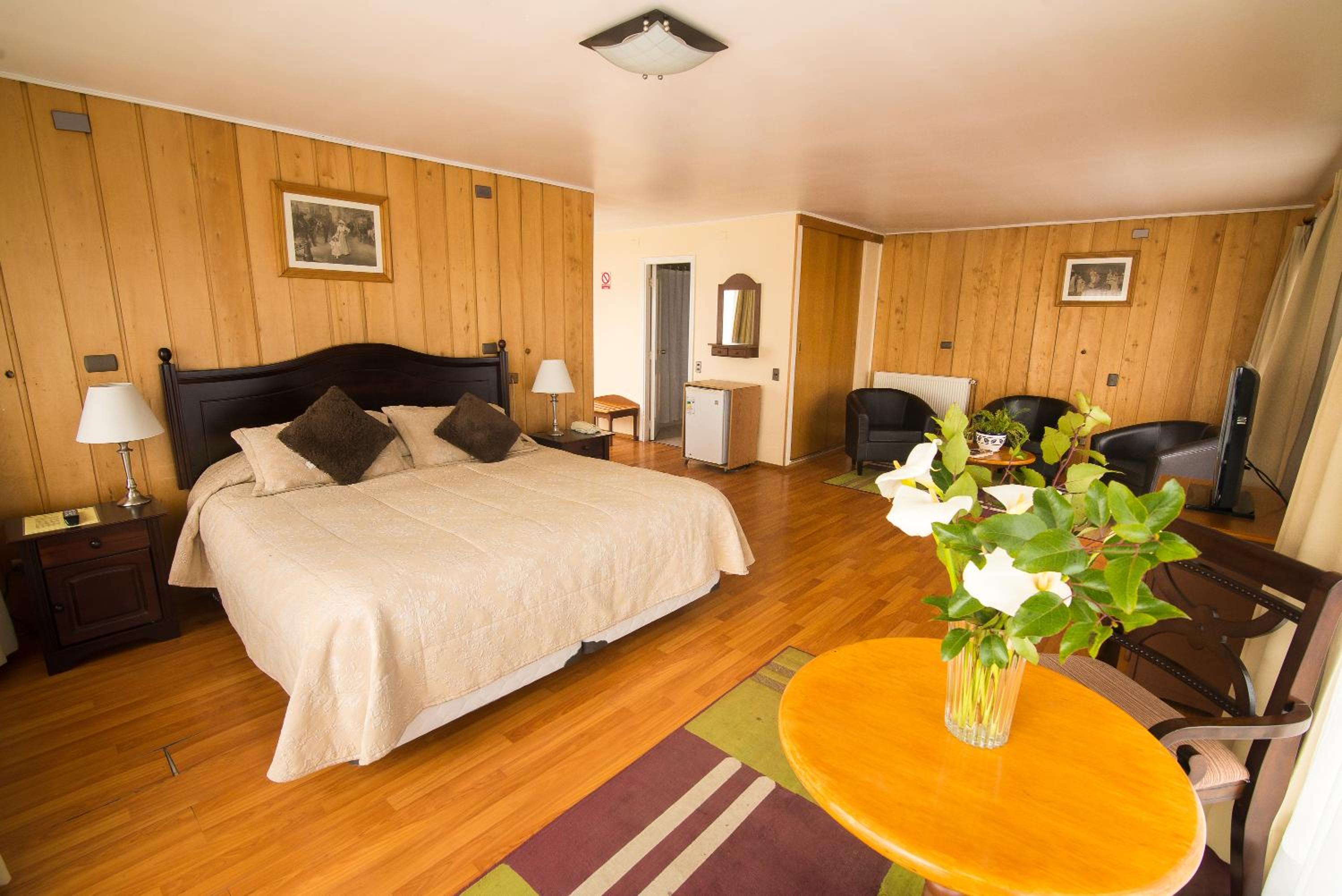 Suite with Lake View photo 3
