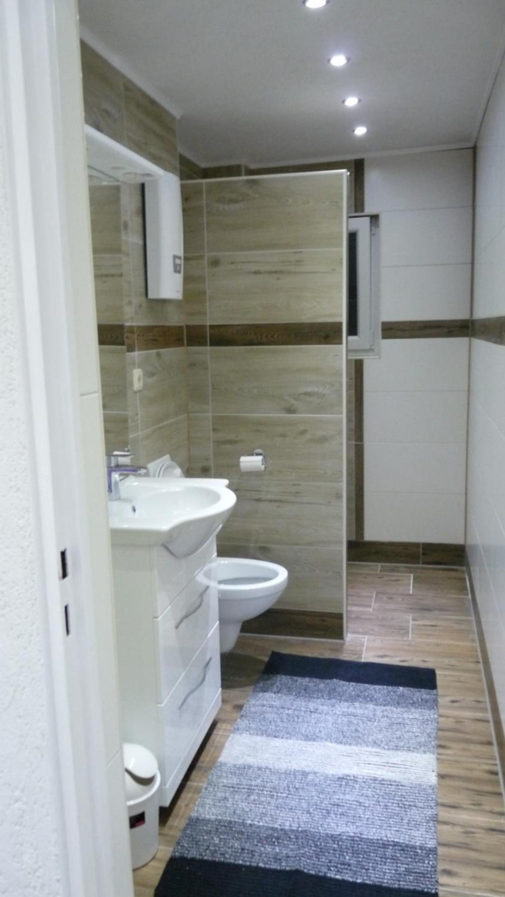 Large Double Room - Photo 25