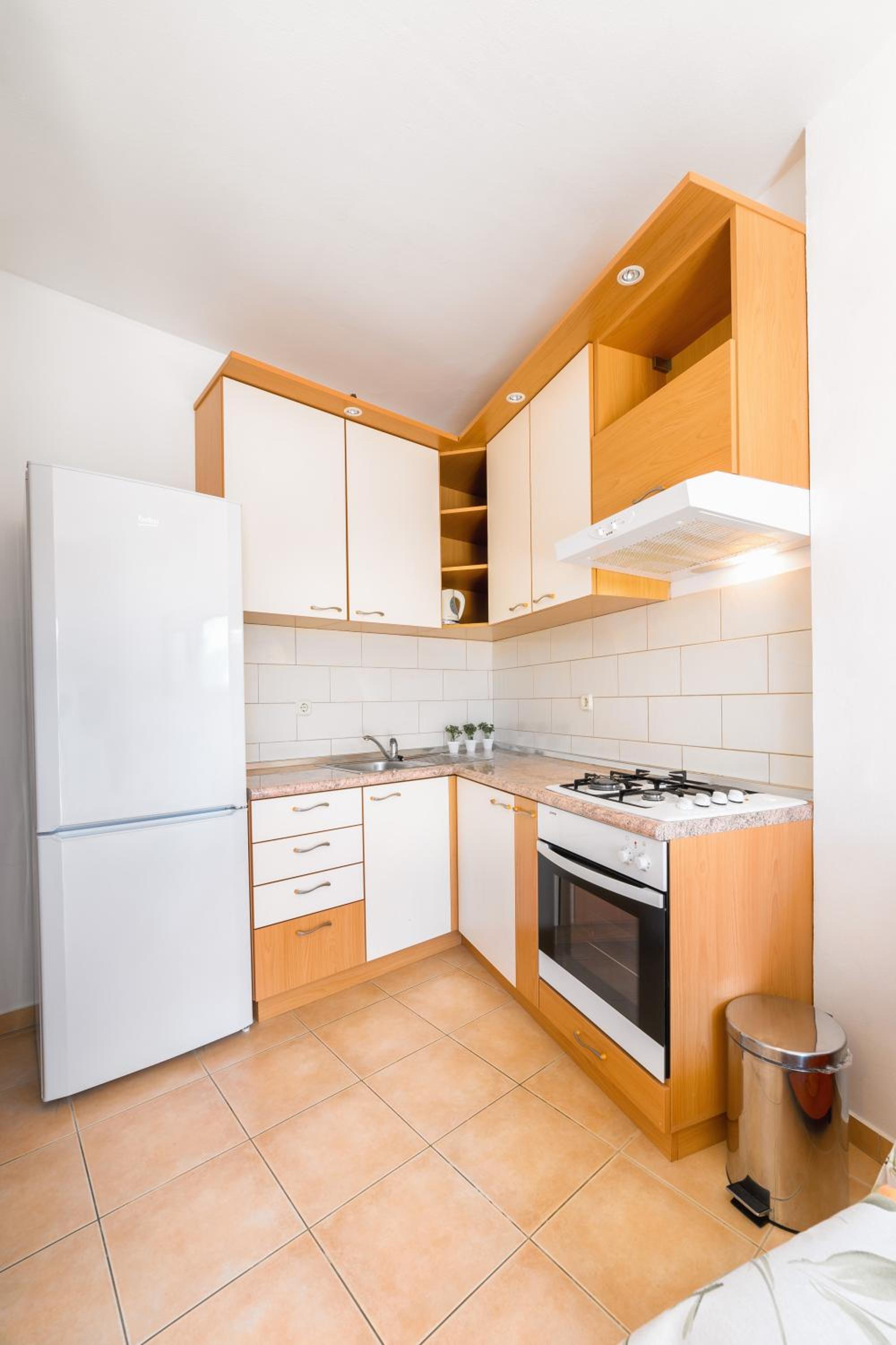 One-Bedroom Apartment - Photo 9