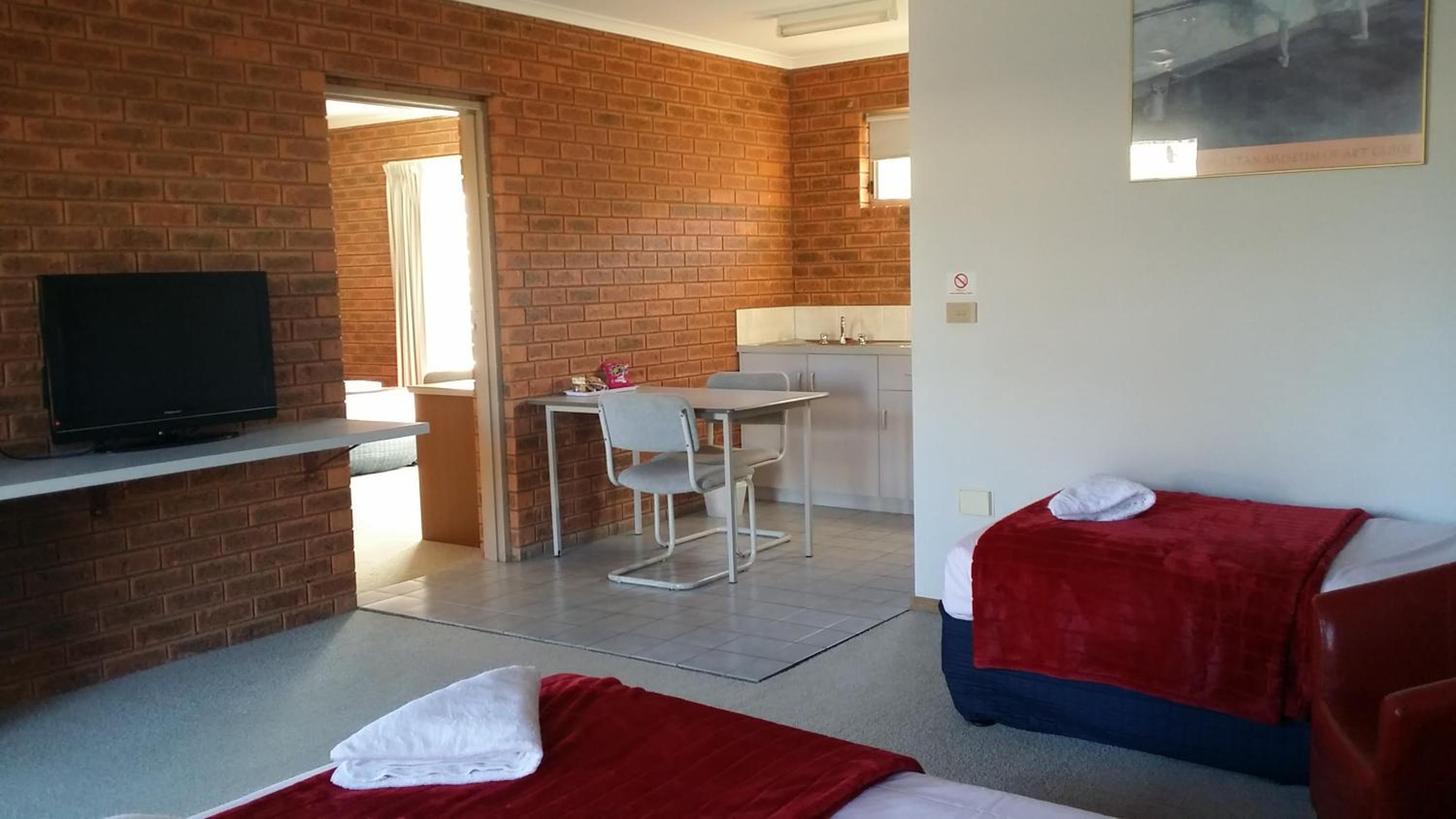 Deluxe Family Suite
