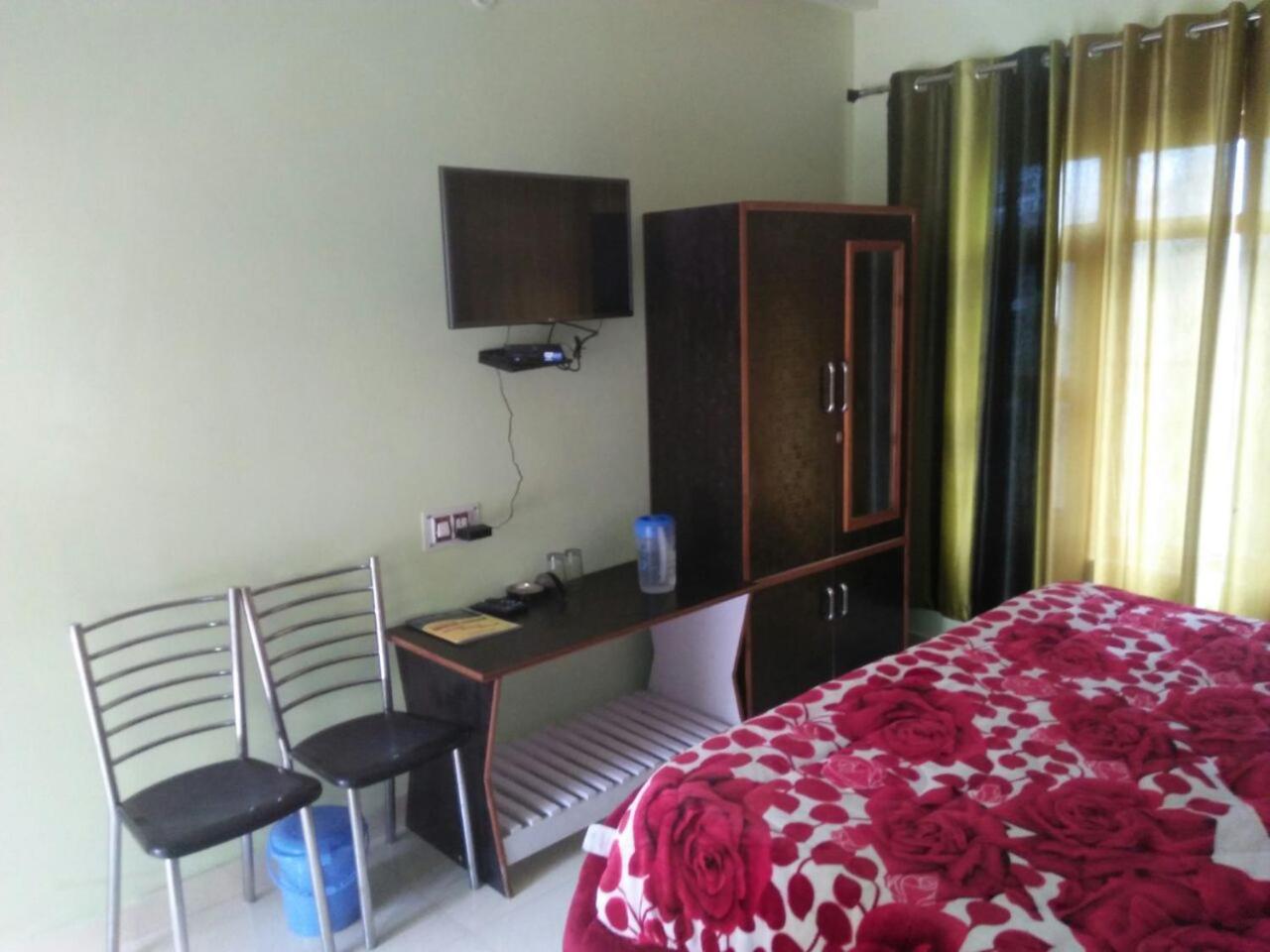 Deluxe Family Room photo 3