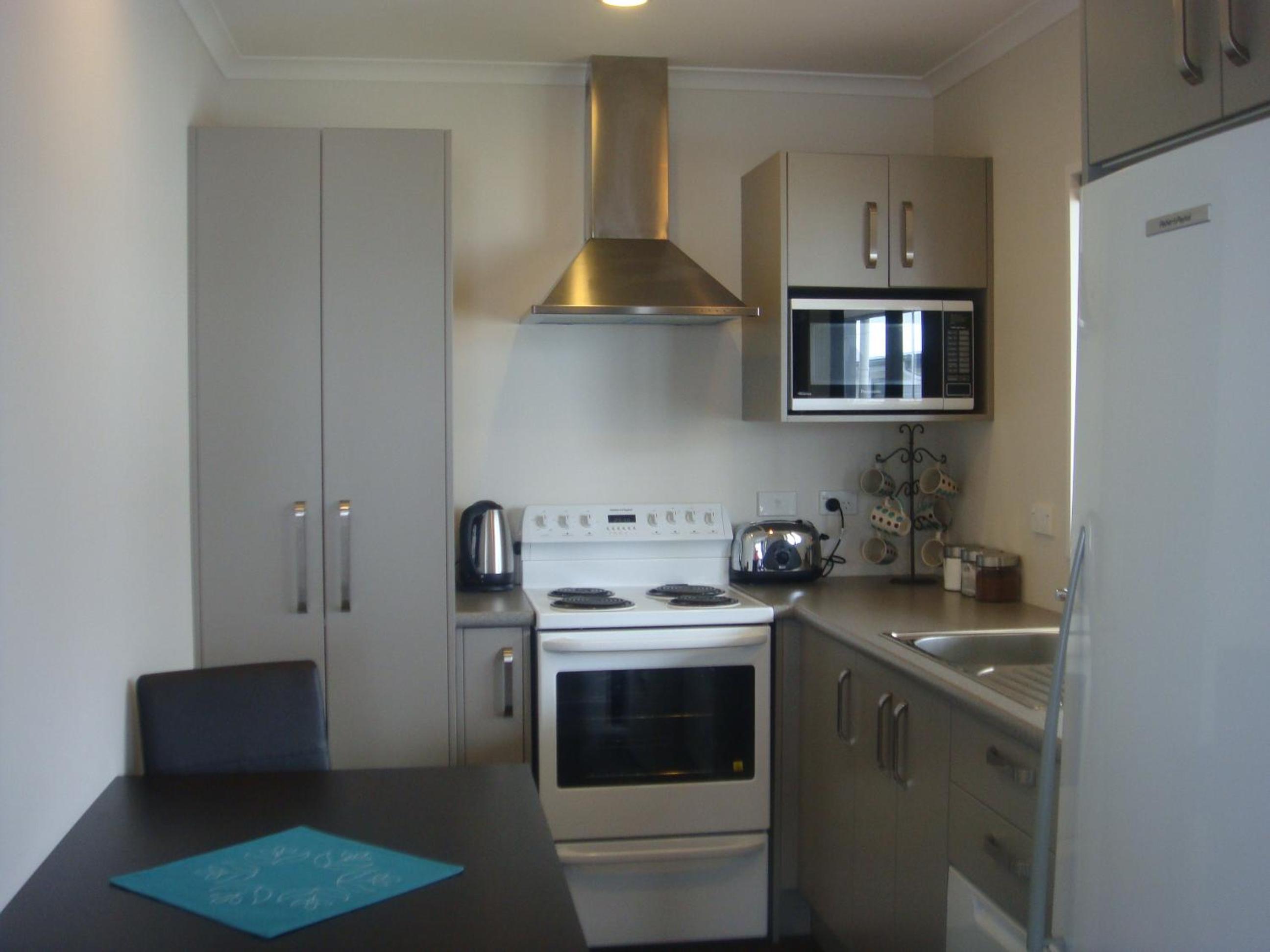Two-Bedroom House C - Photo 8