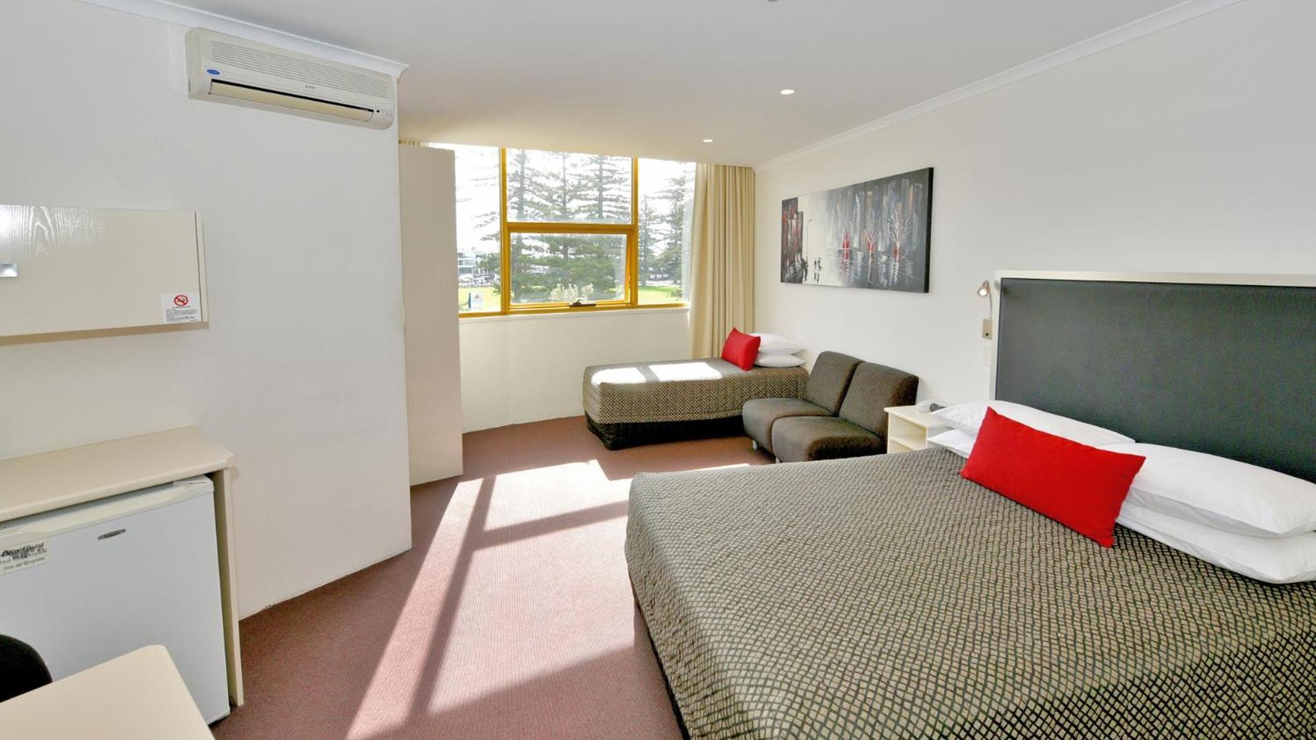 Deluxe Double or Twin Room - Photo 2