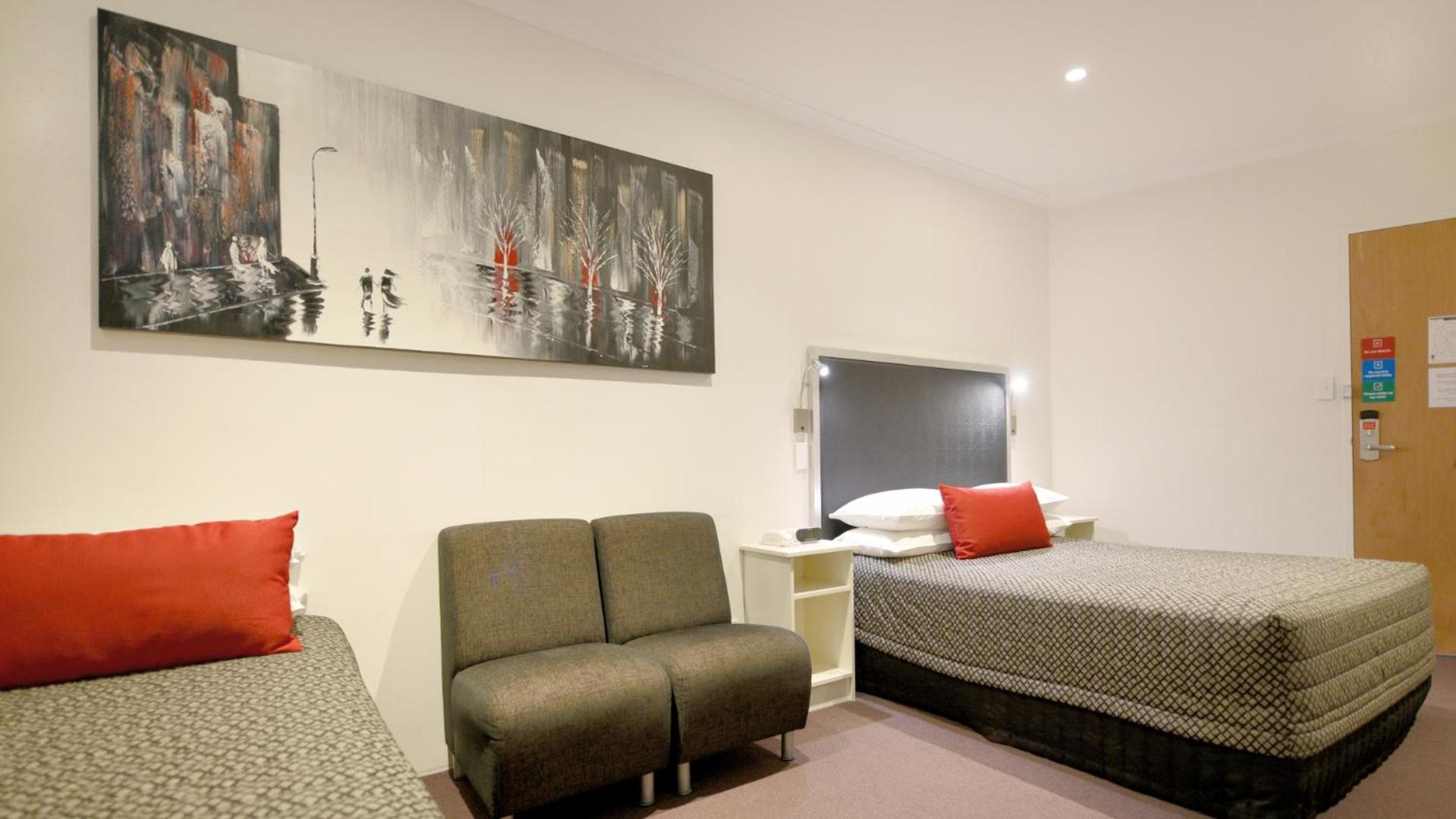 Deluxe Double or Twin Room - Photo 5