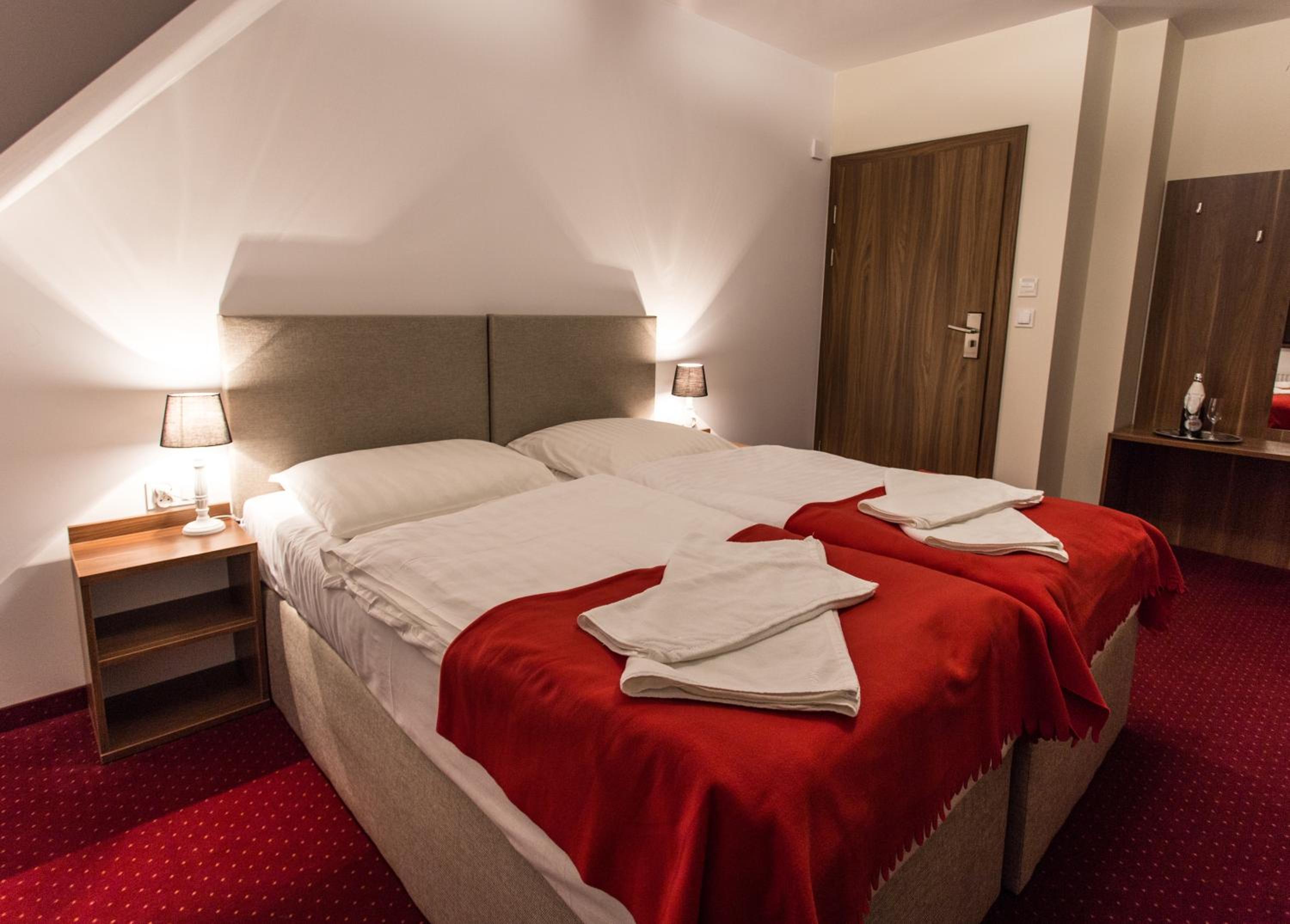 Double Room - Photo 4