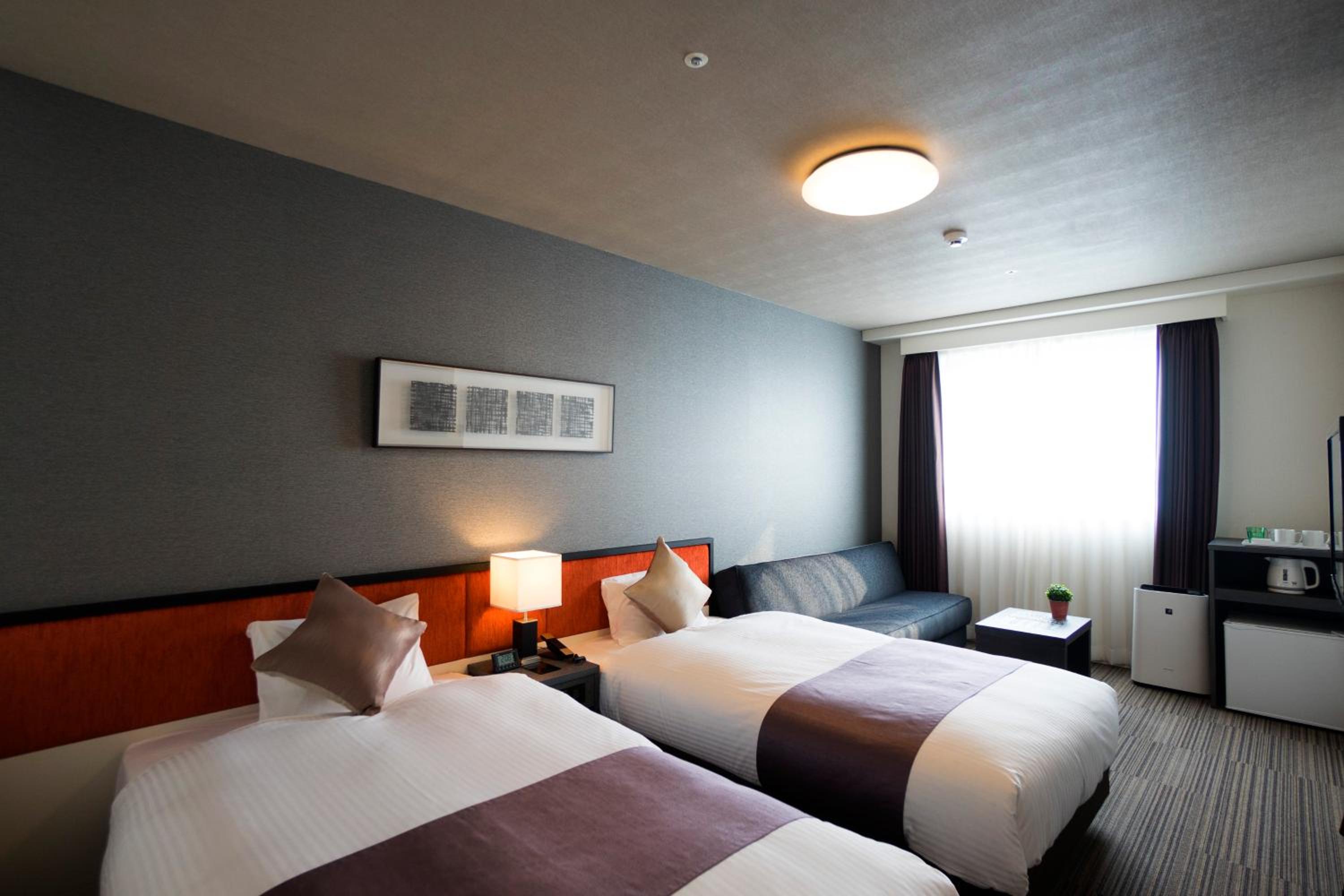 Room Selected at Check-In for Single Use - Non-Smoking