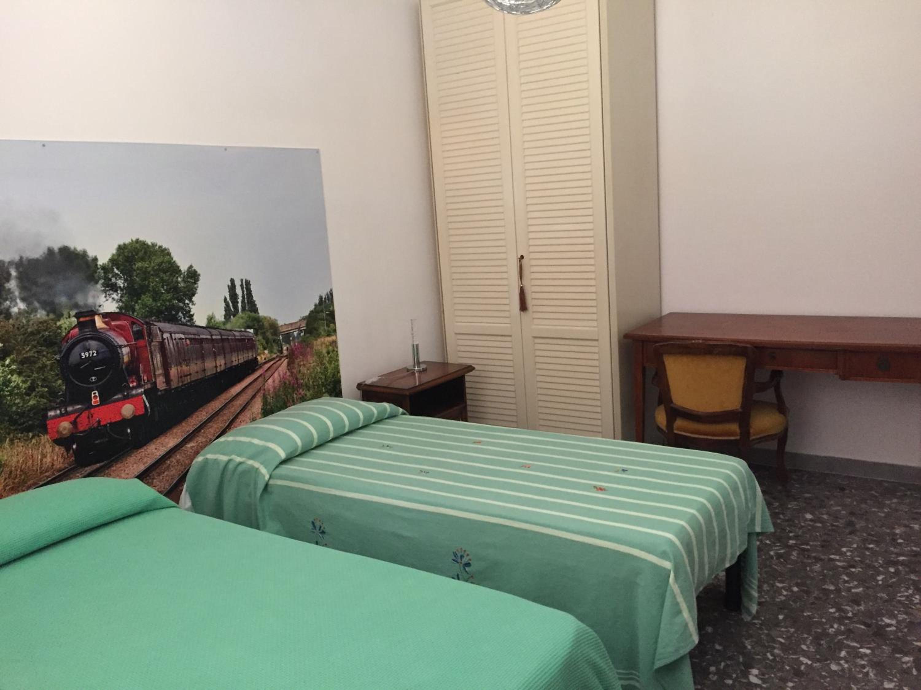 Deluxe Twin Room photo 2