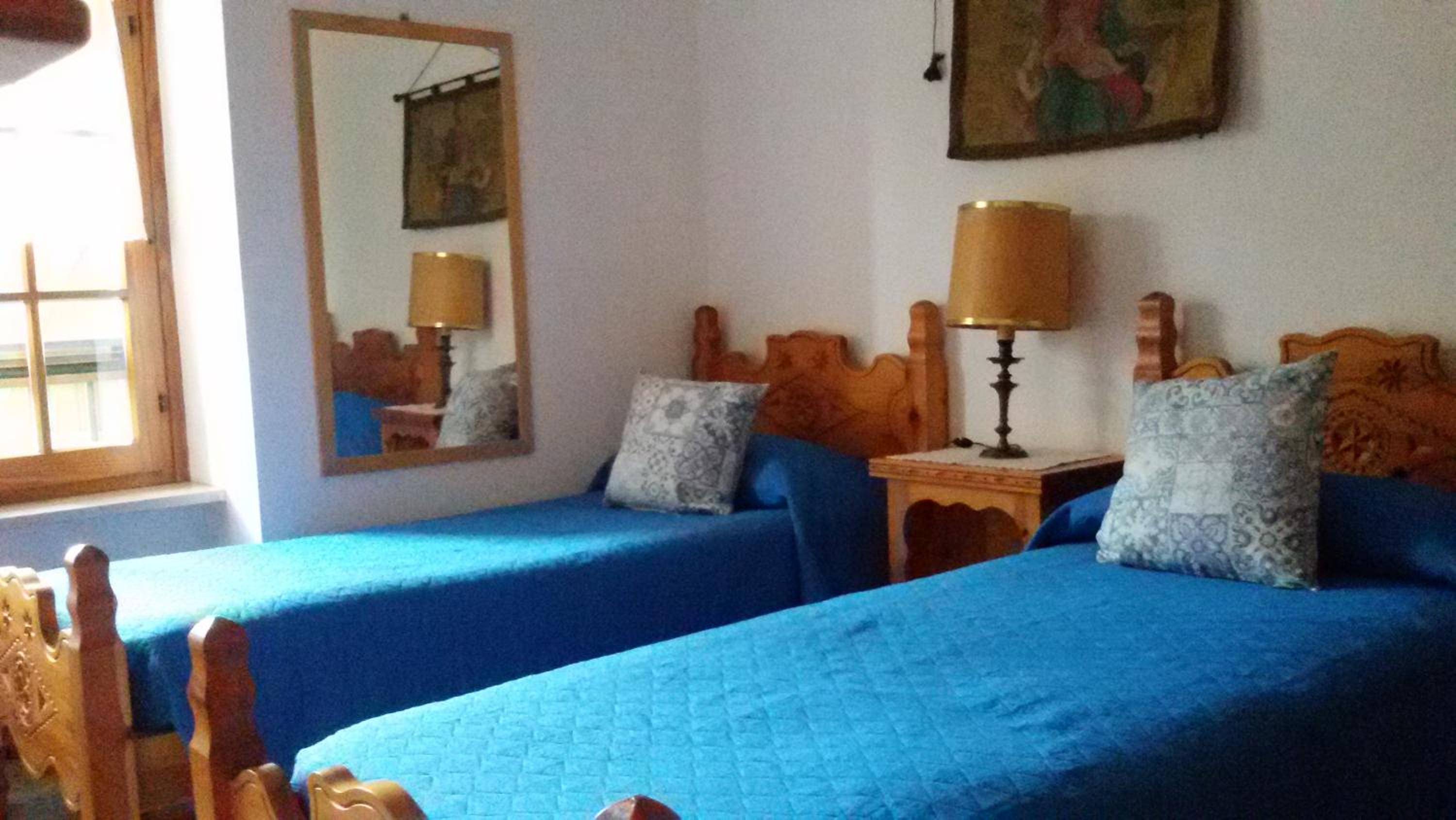 Standard Twin Room with Shared Bathroom