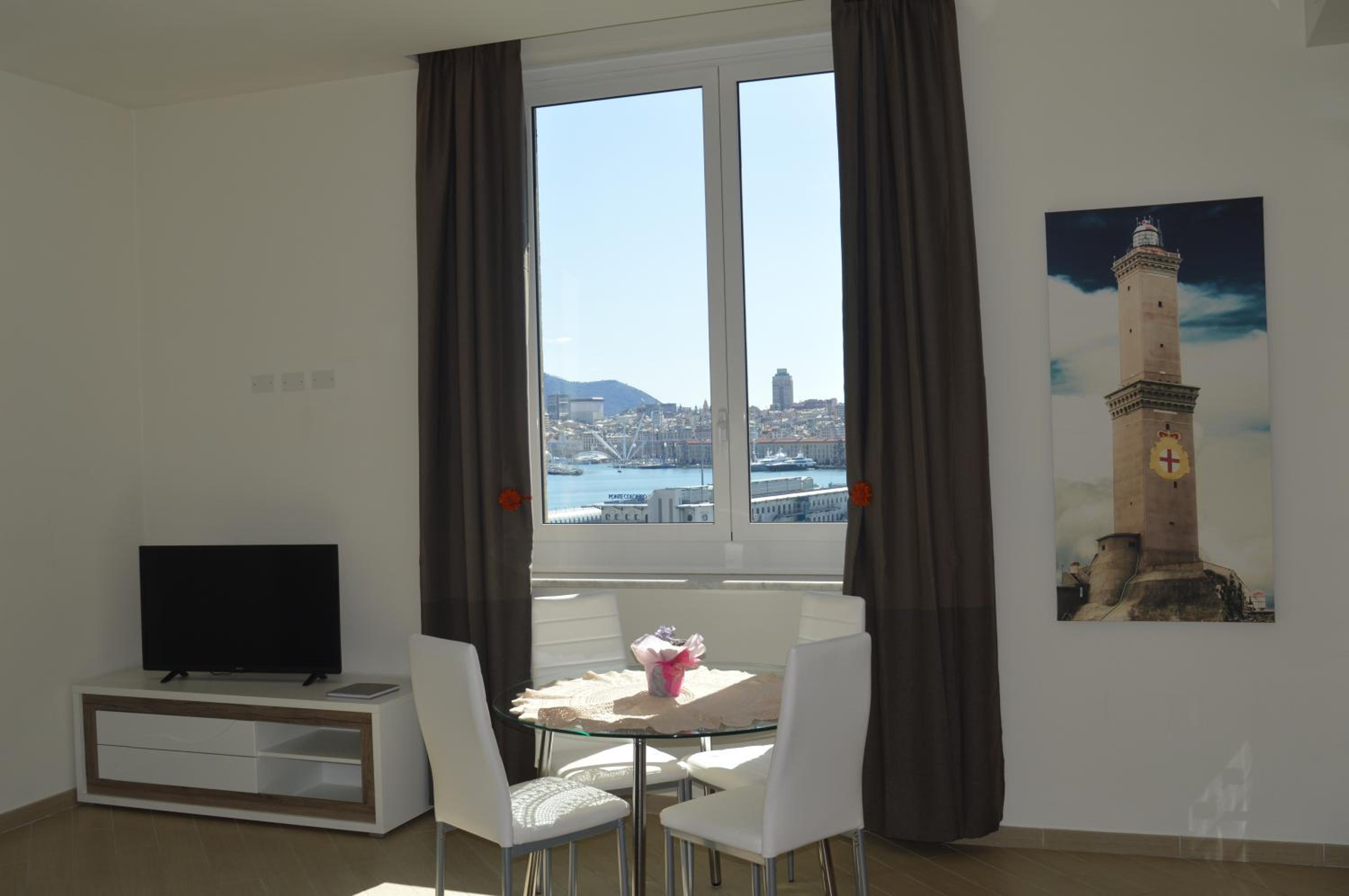 Apartment with Sea View - Photo 19