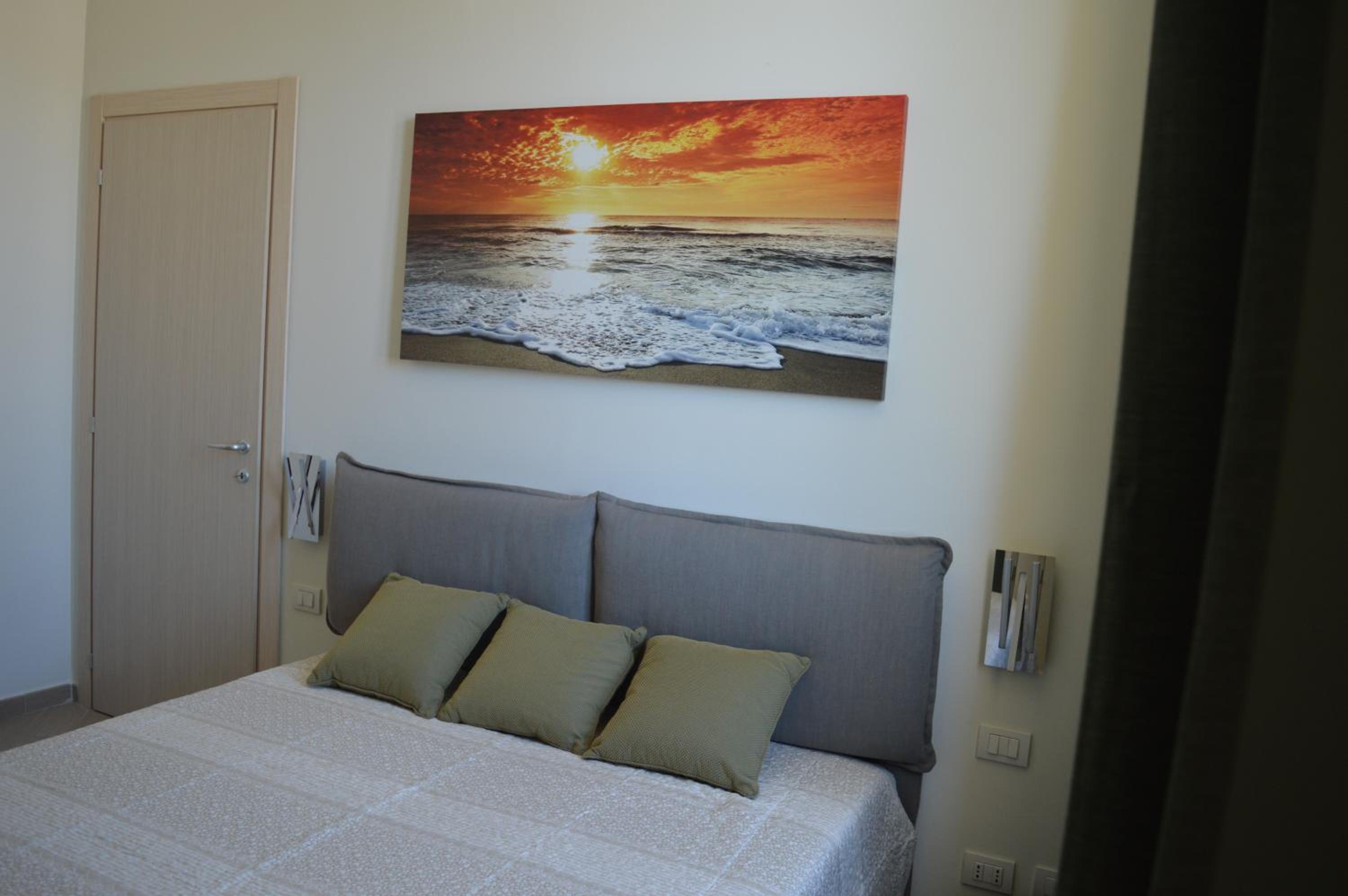 Apartment with Sea View - Photo 1
