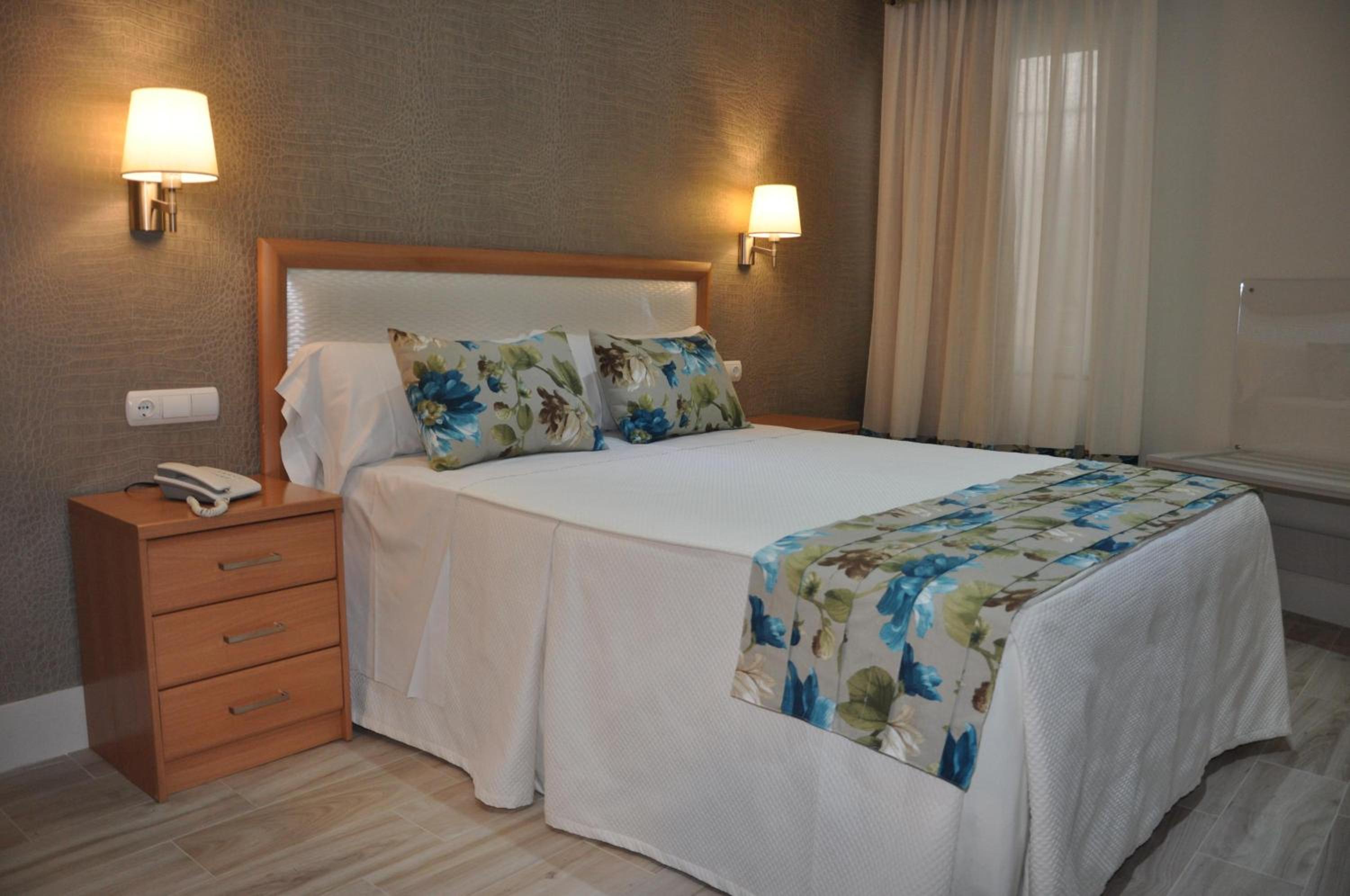 Double Room - 1 Bed - Photo 8