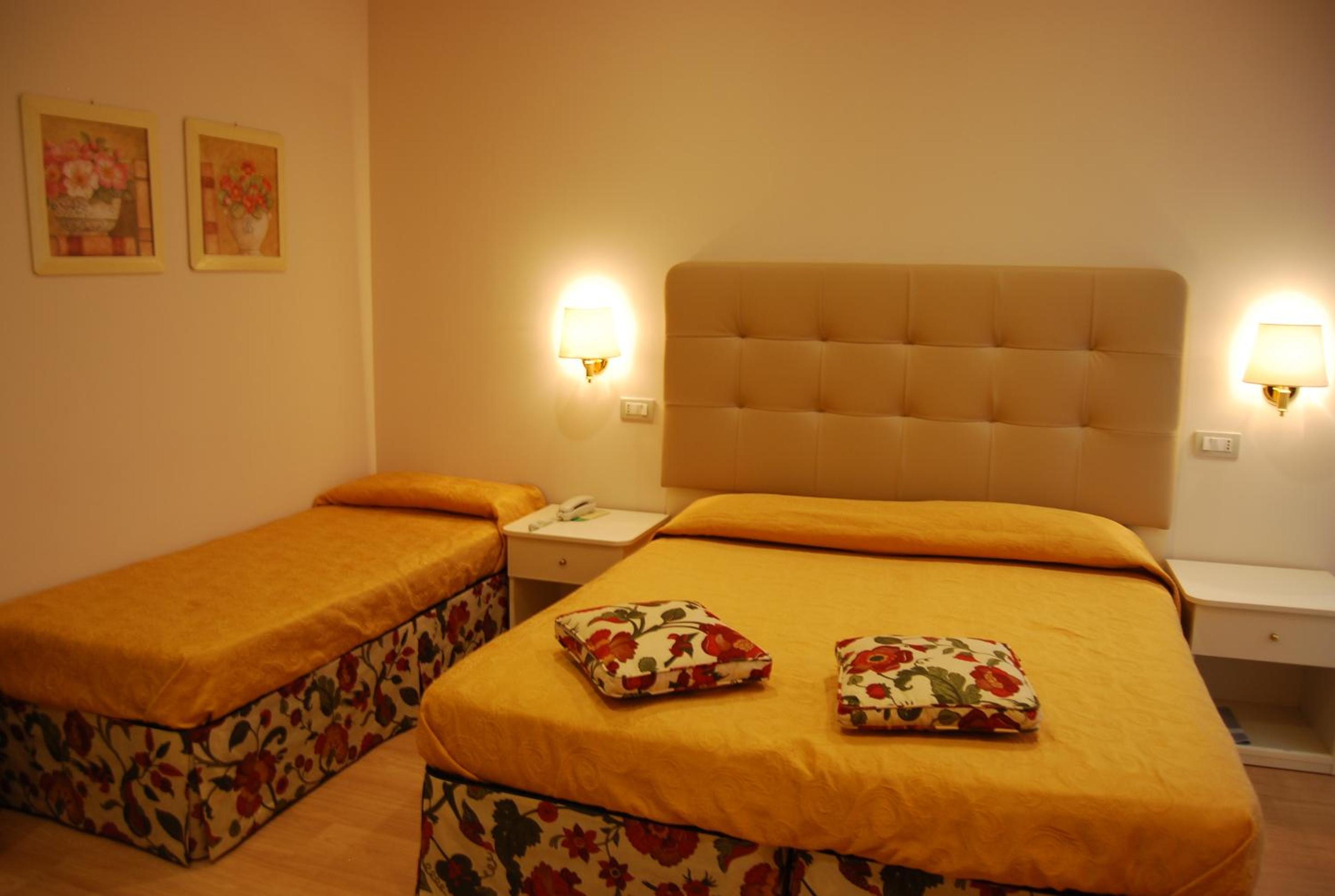 Triple Room with Balcony photo 2