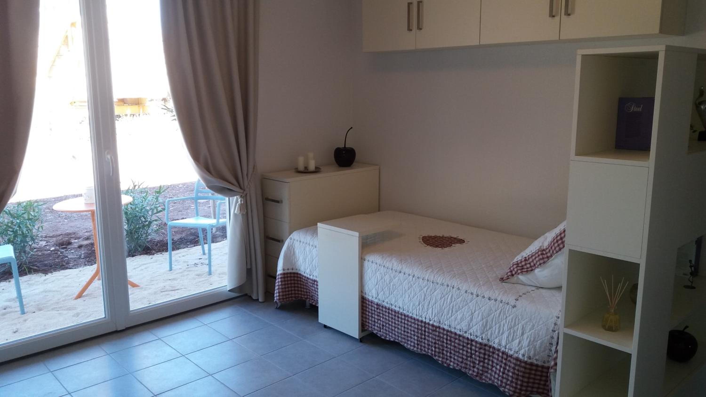 Studio Apartment photo 1