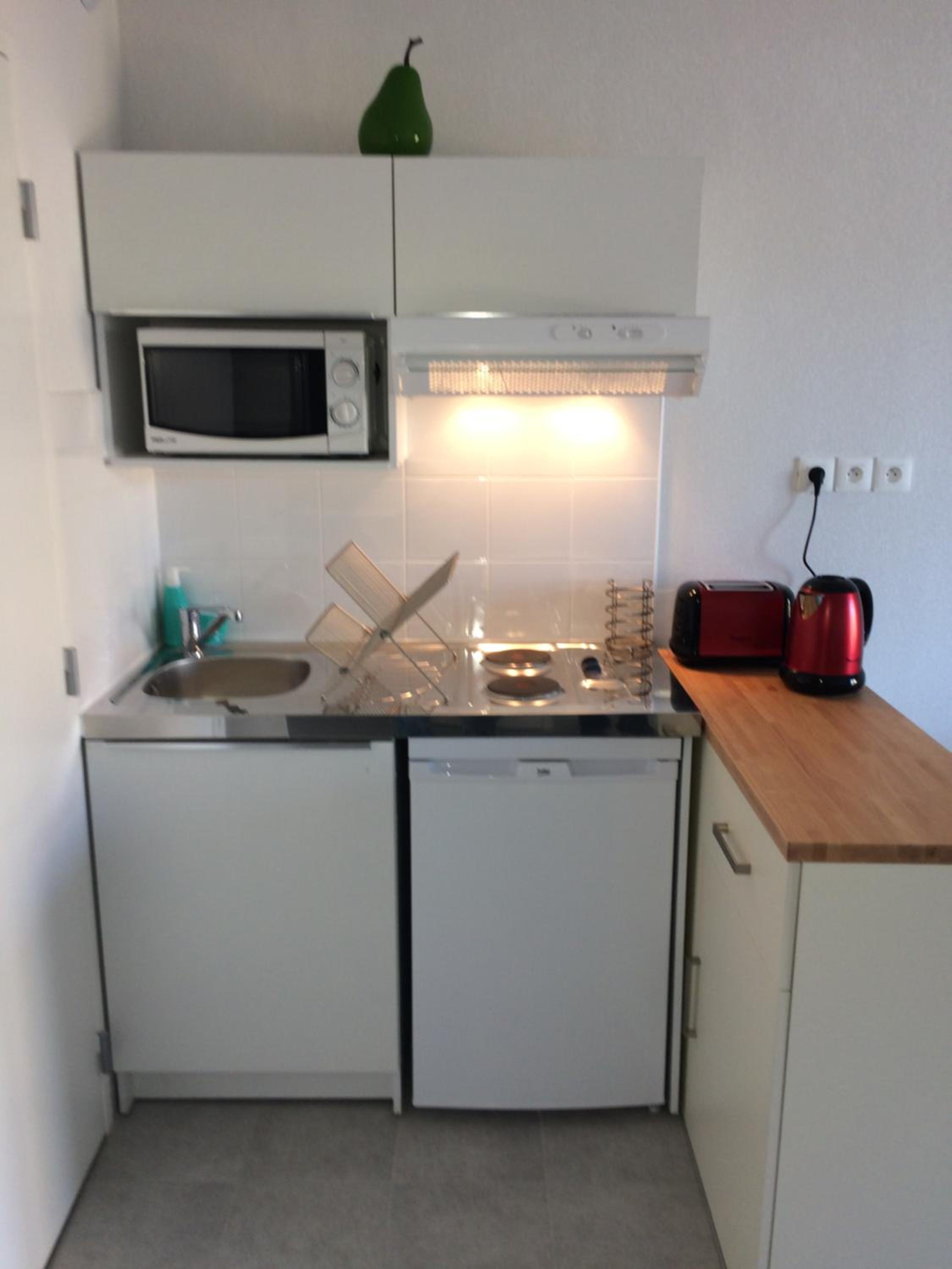 One-Bedroom Apartment photo 2