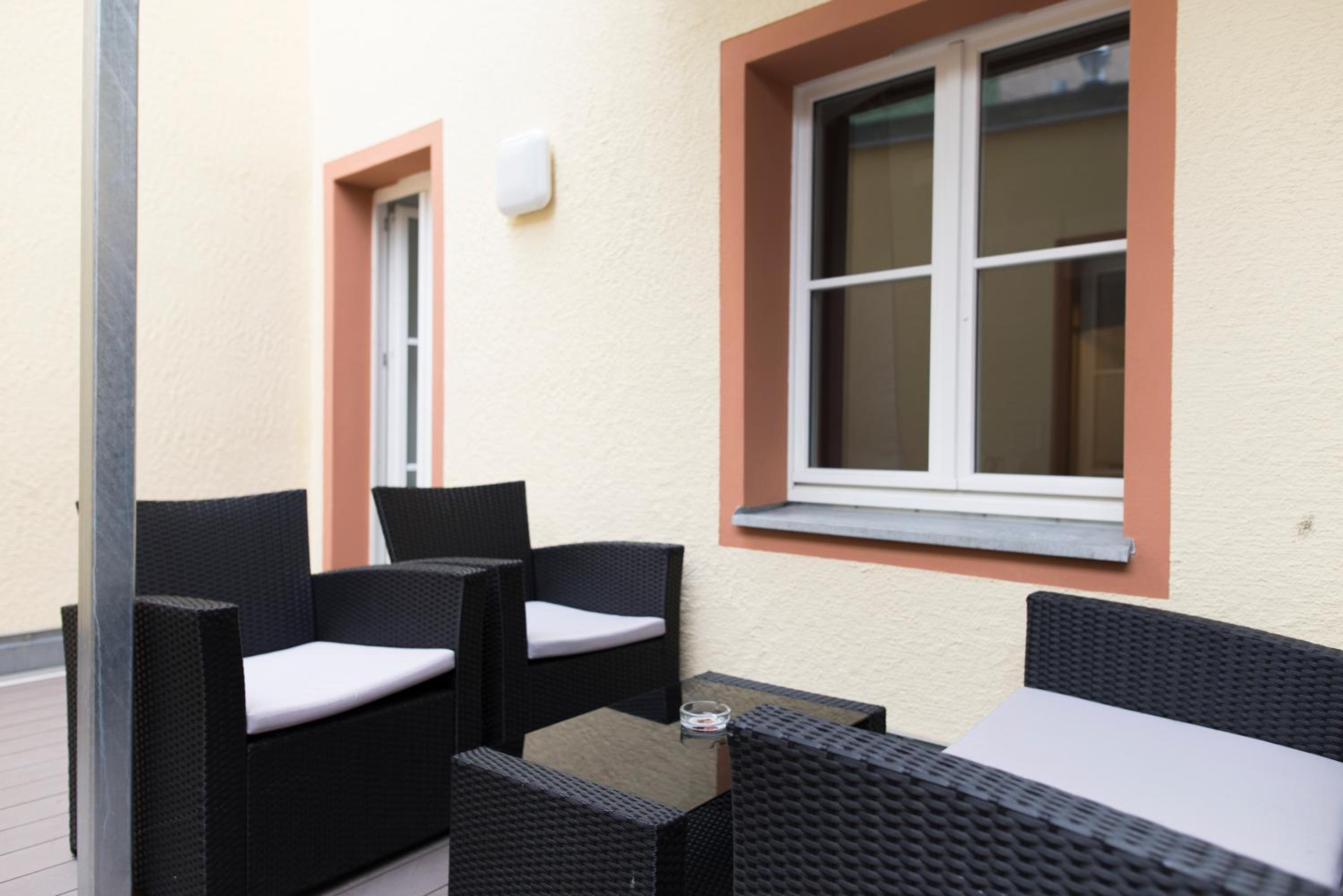 Apartment with Terrace - Photo 6