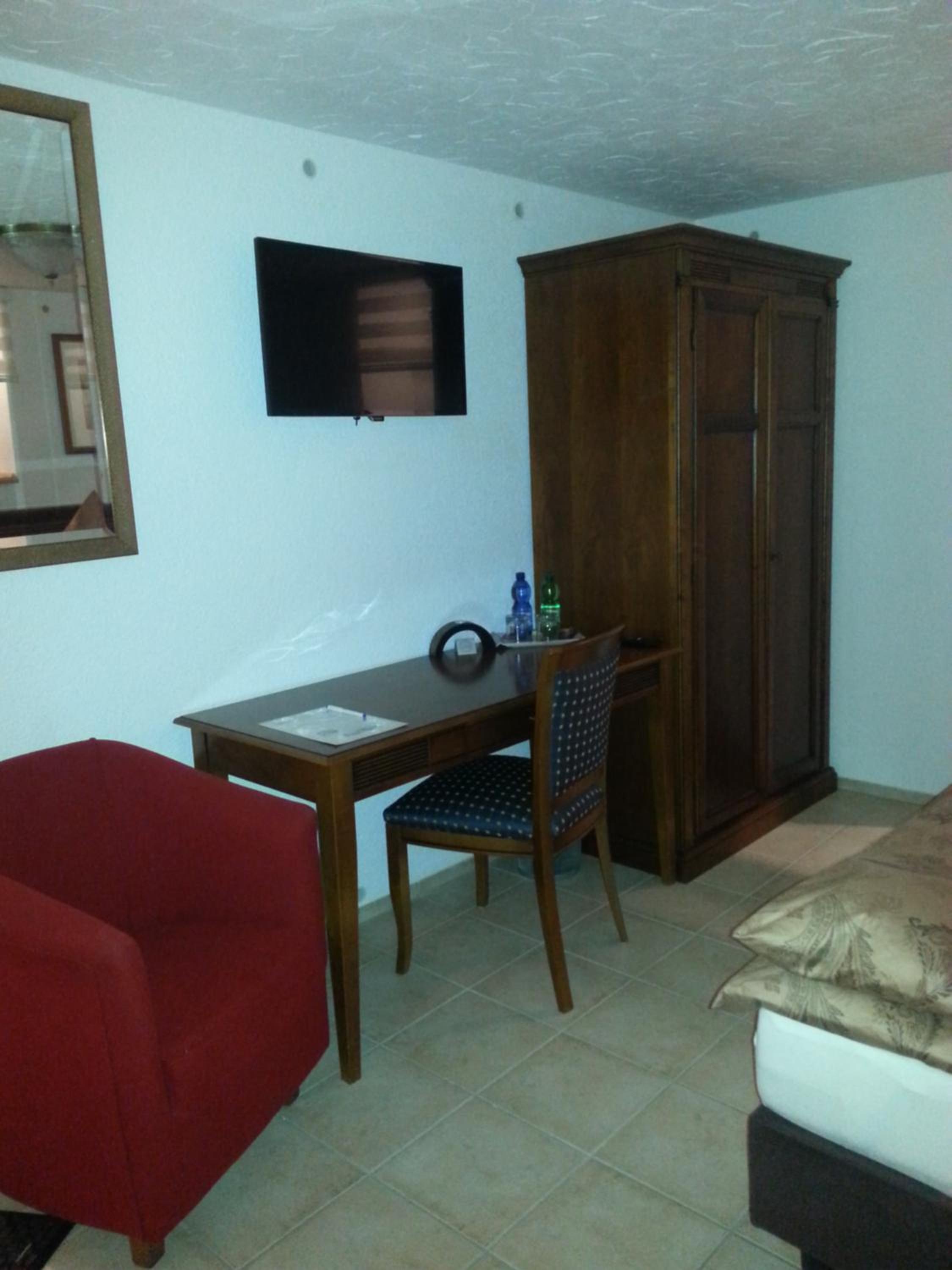 Double or Twin Room with Bathroom photo 3