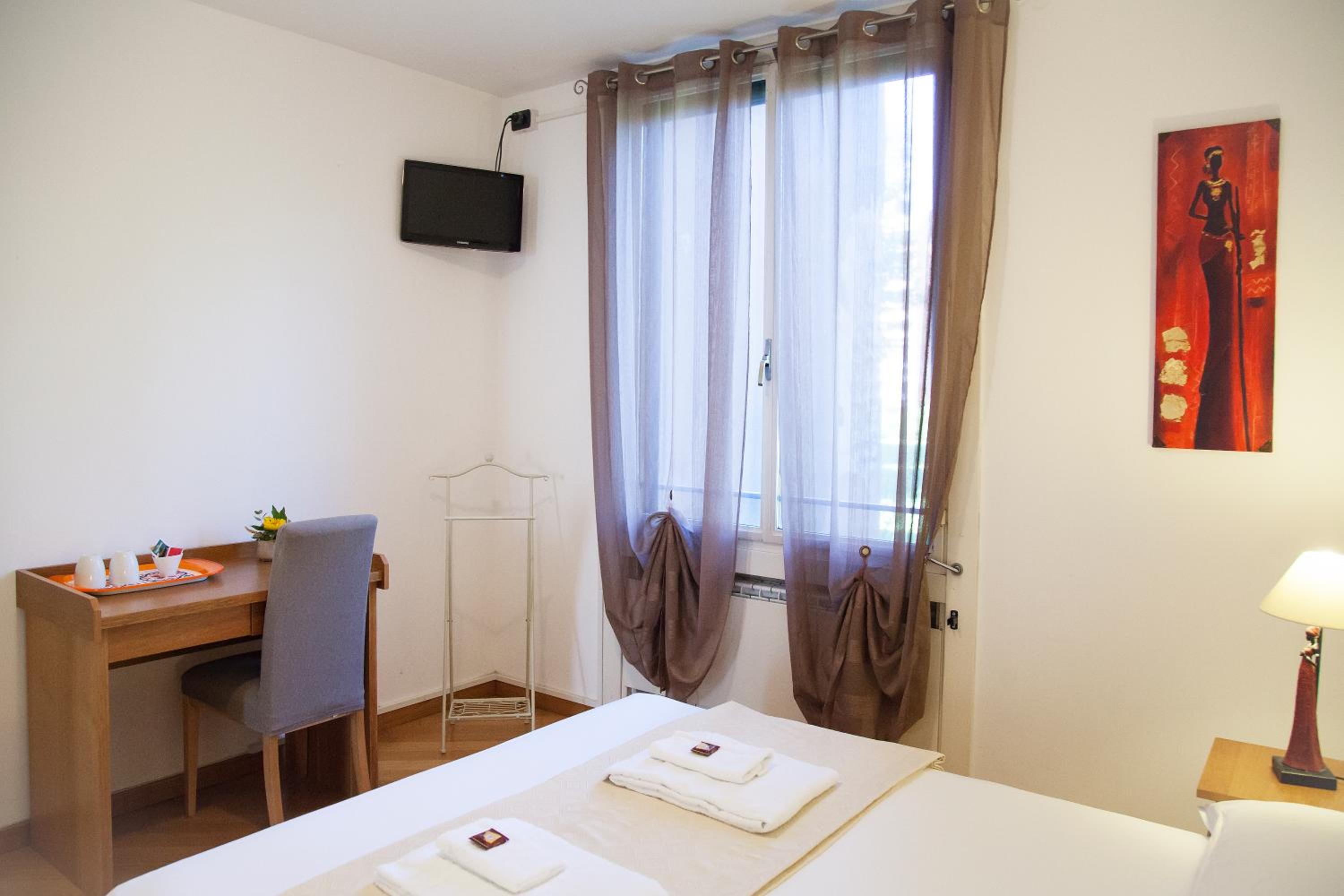 Triple Room with Private External Bathroom photo 2