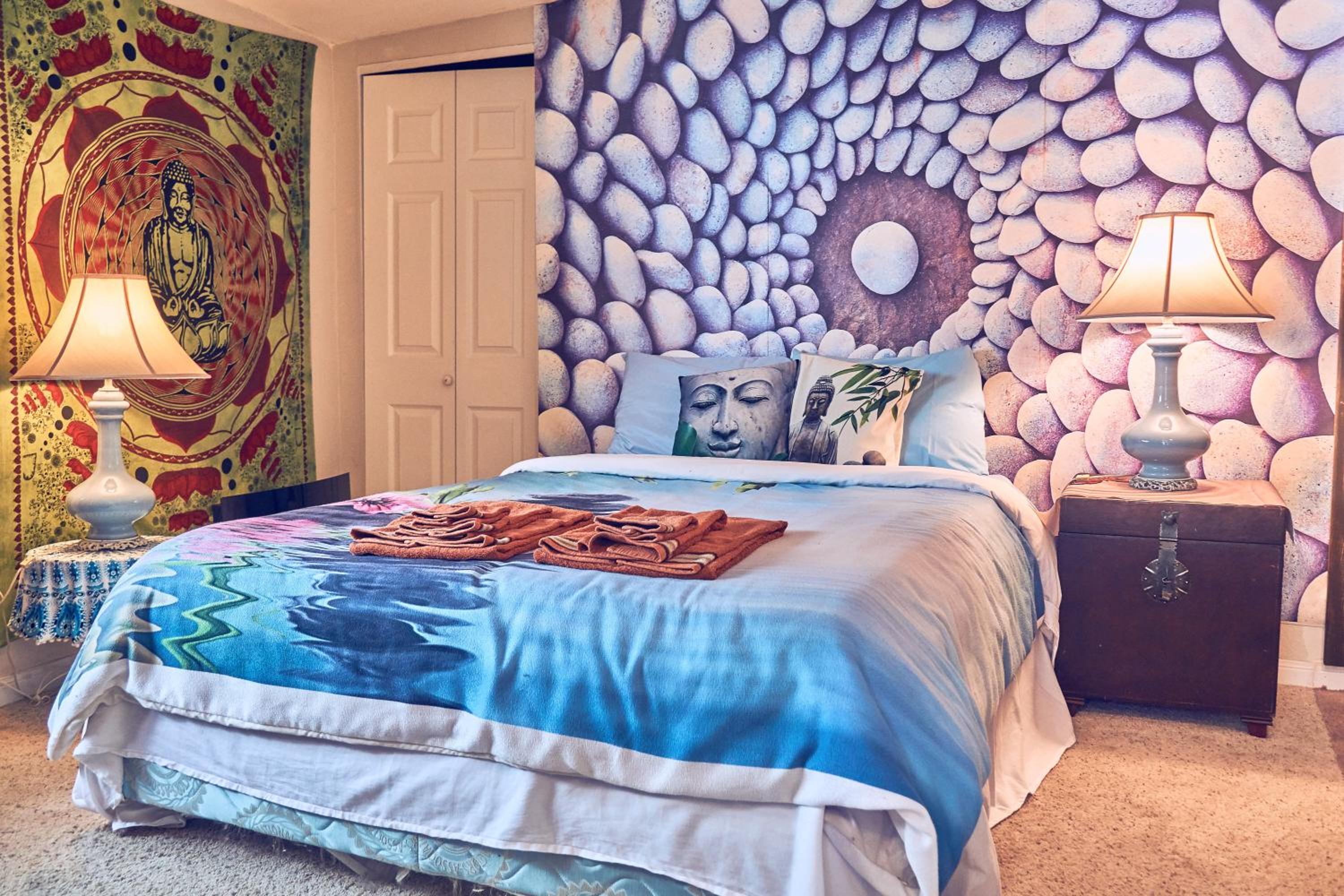 Deluxe Queen Suite photo 1