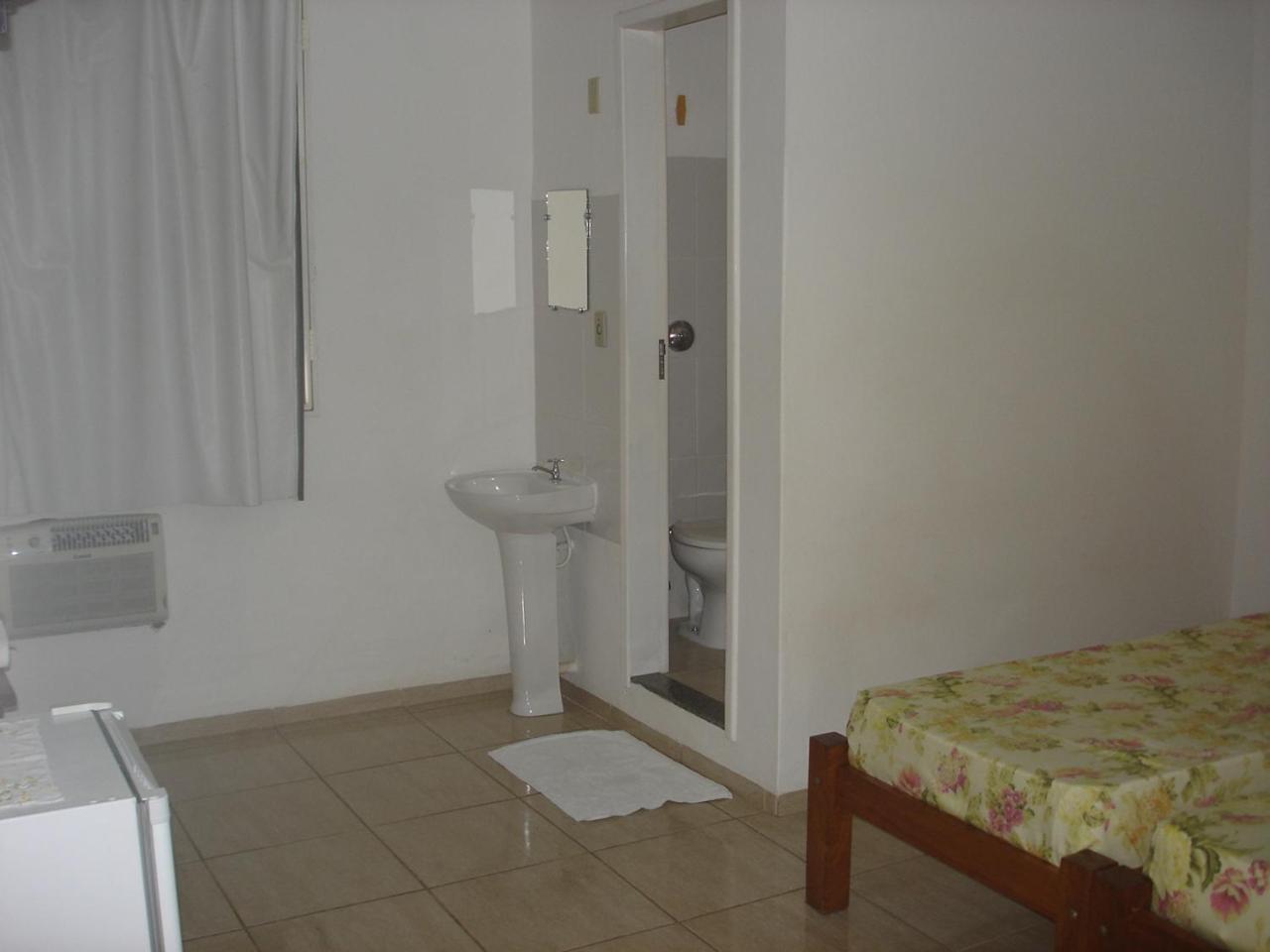 Standard Twin Room photo 2