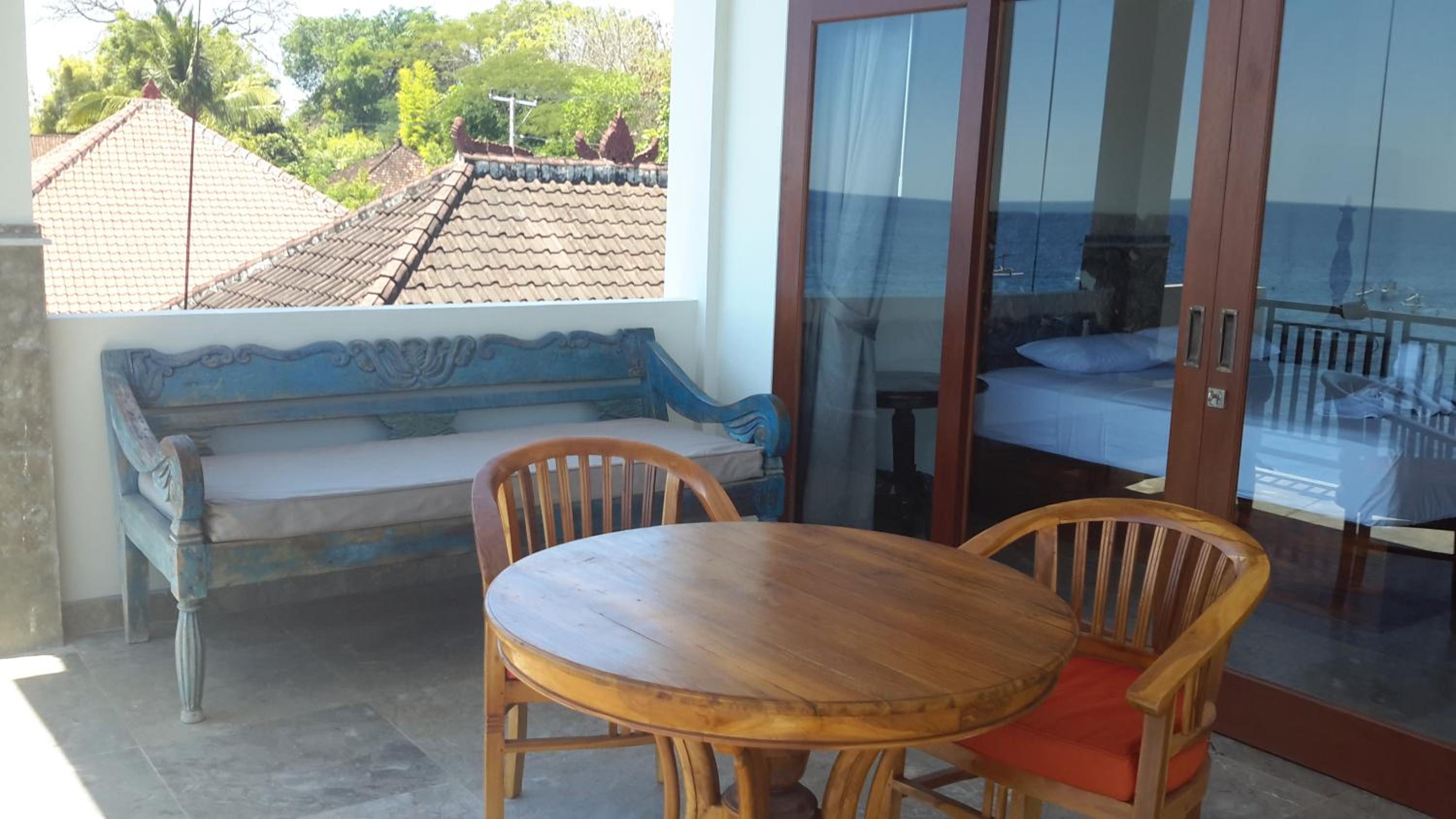 Deluxe Double Room with Balcony and Sea View - Photo 12
