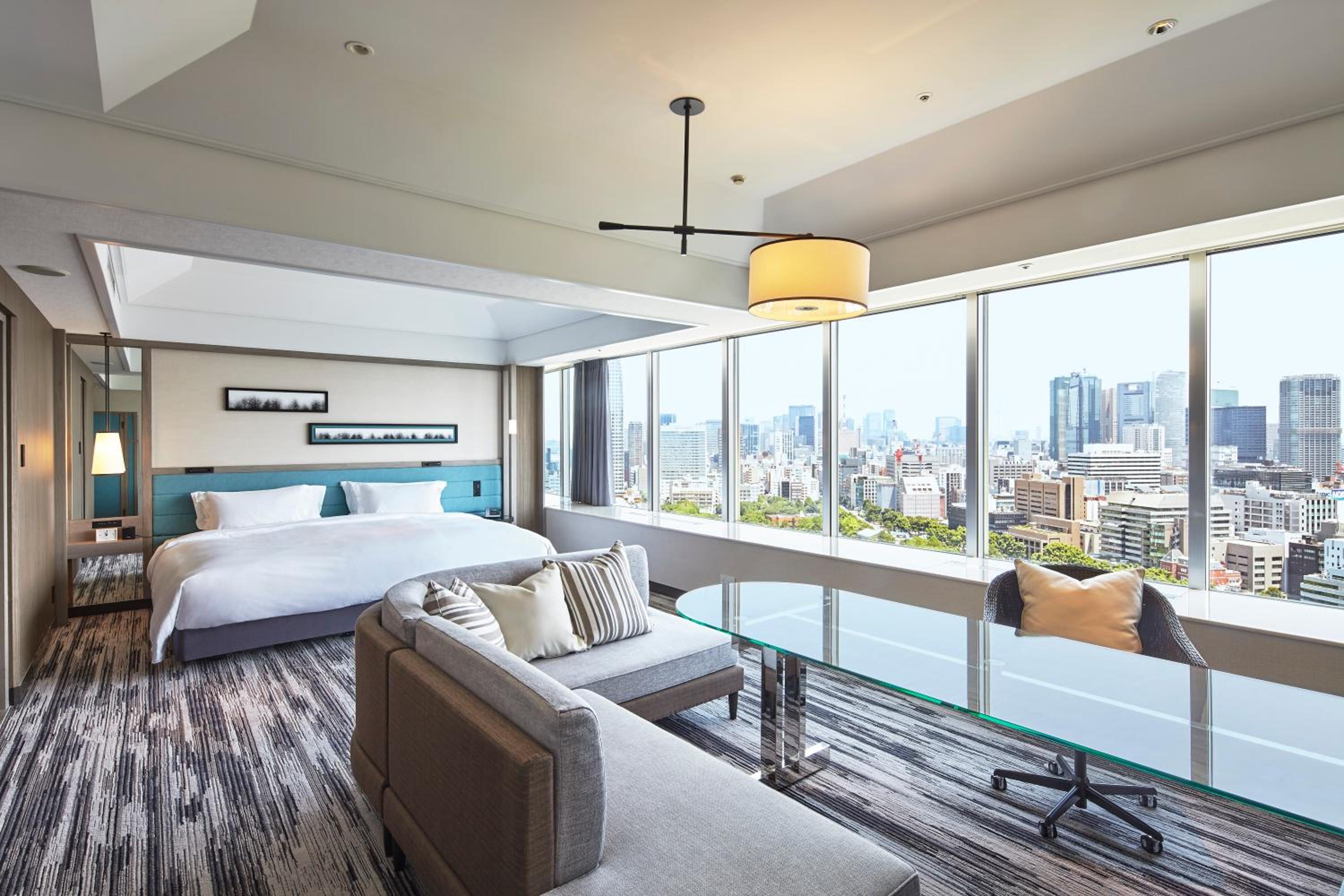 Panoramic Junior Suite King Room - Non Smoking - Club Lounge Access (Renewed October 2025) photo 3