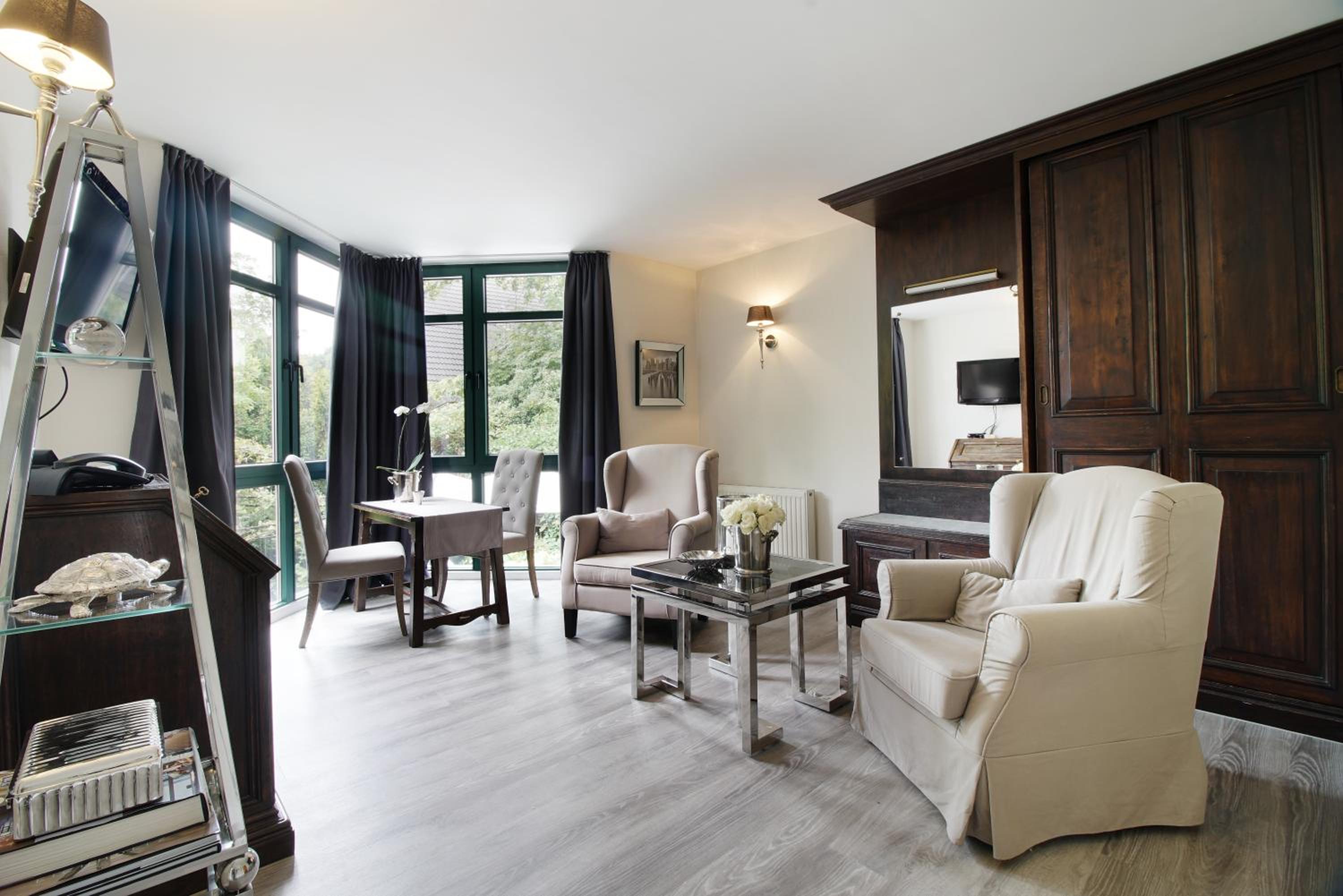 Double Room - Photo 8