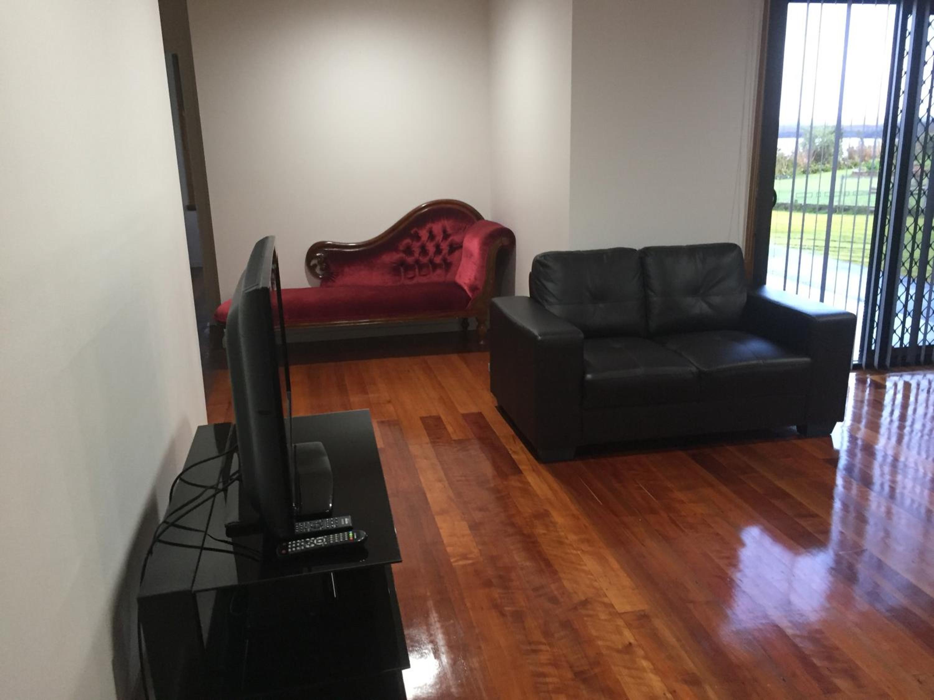Four-Bedroom House - Photo 14