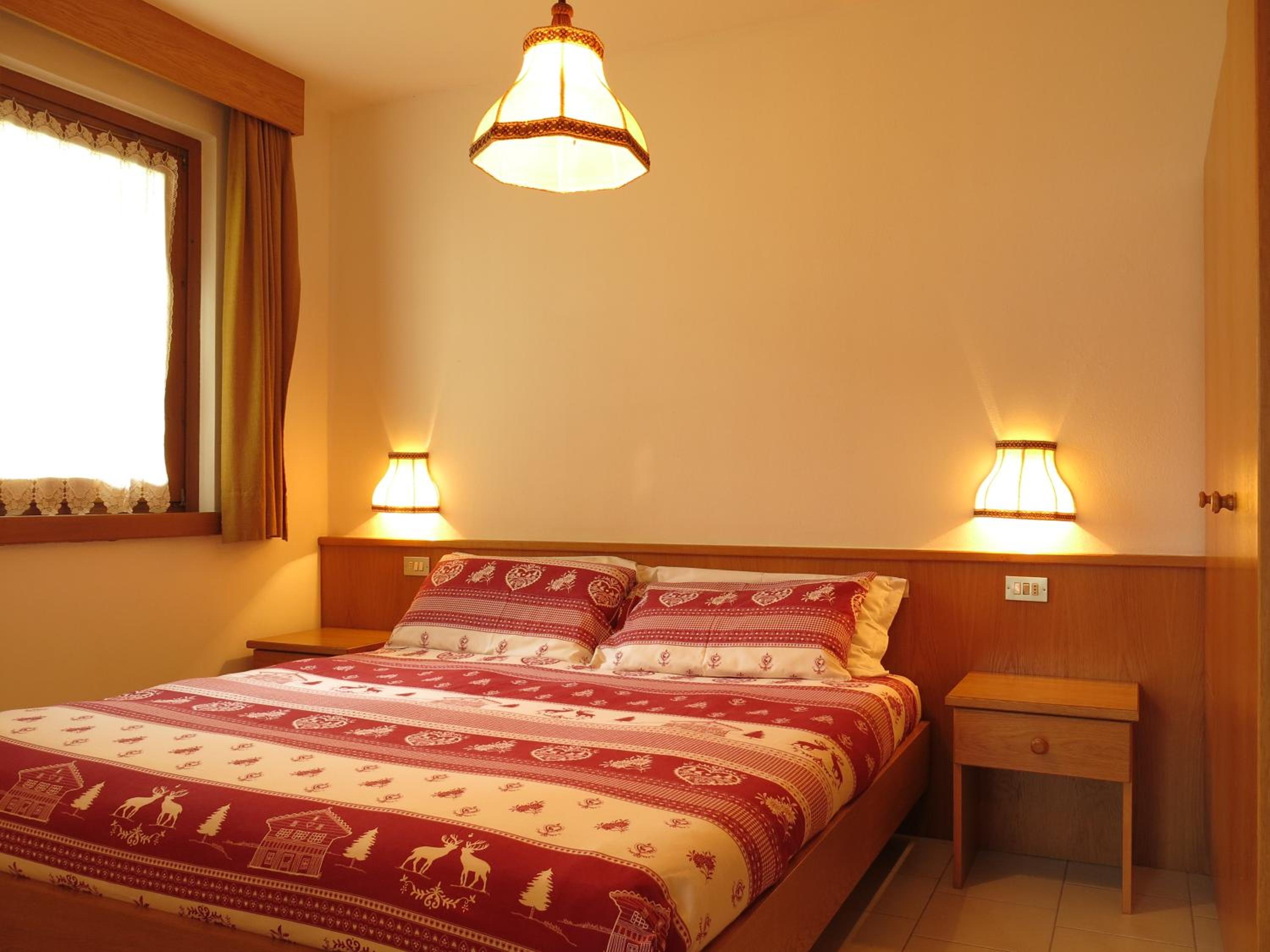 One-Bedroom Apartment with Balcony