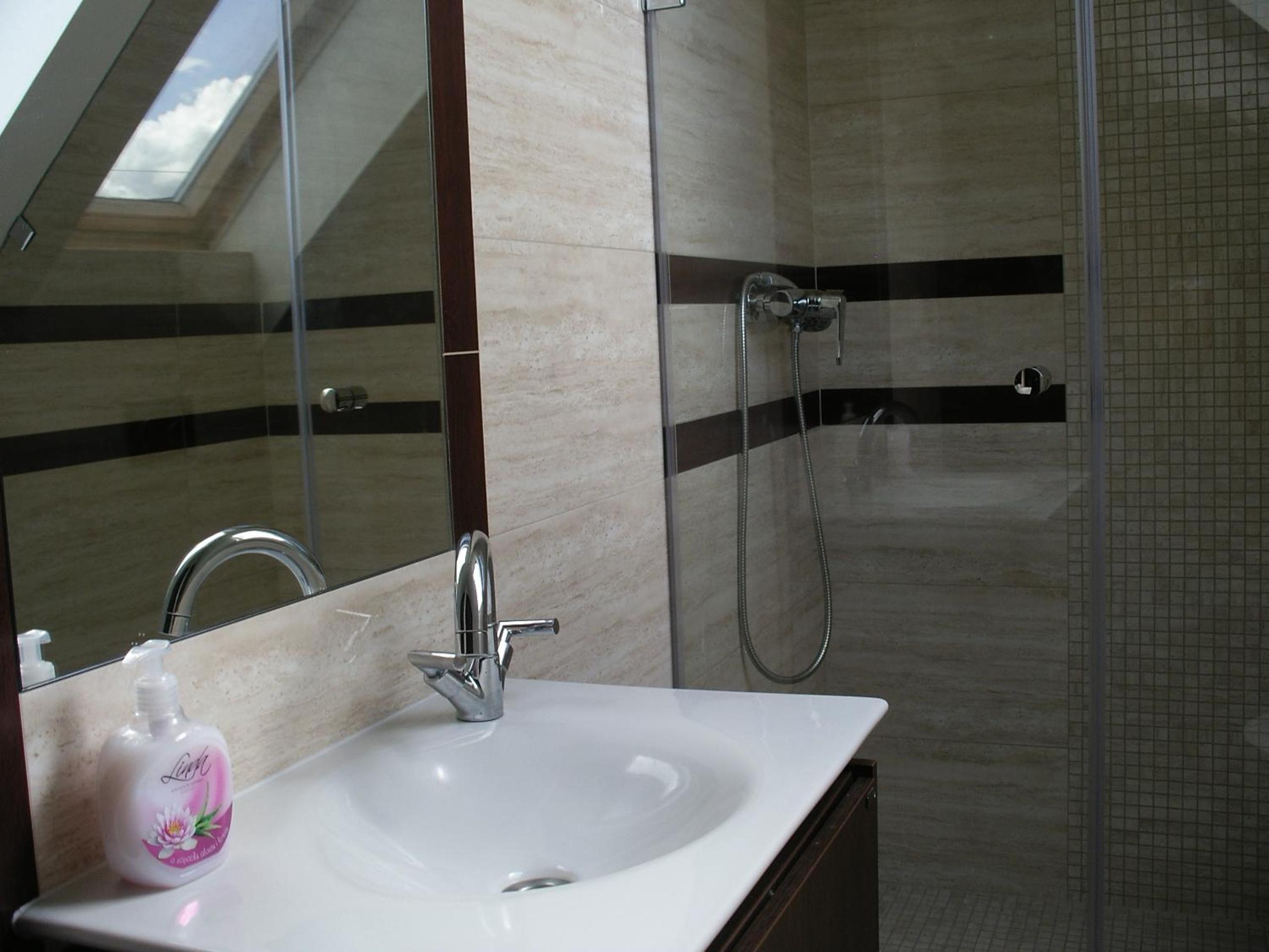 Standard Double or Twin Room - Photo 2