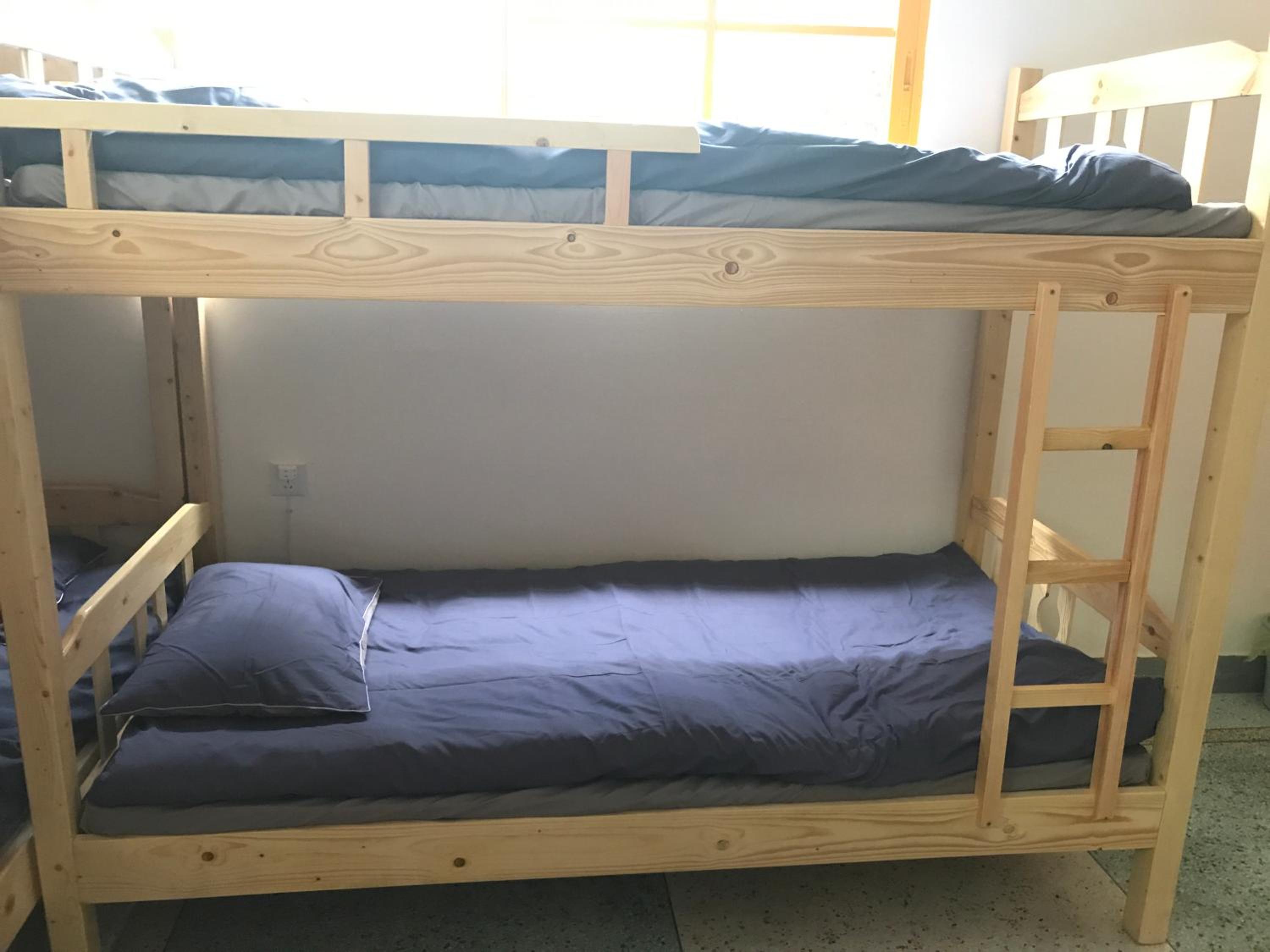 Bed in 10-Bed Mixed Dormitory Room photo 1